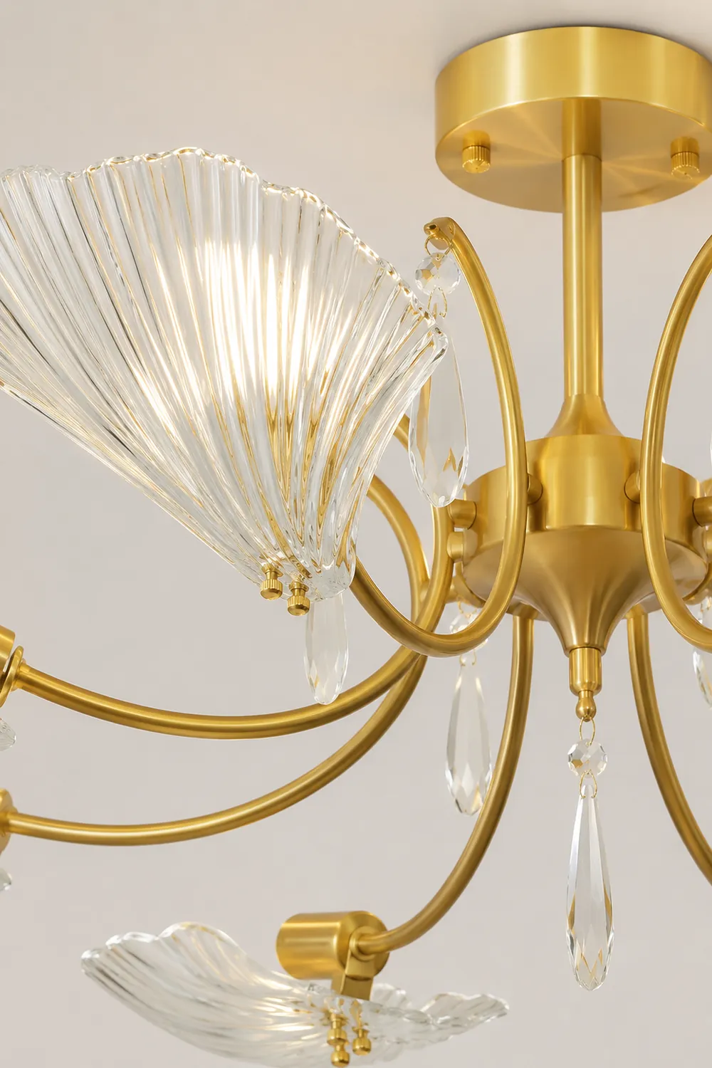 Shell Brass Ceiling Lamp - Lumpaz
