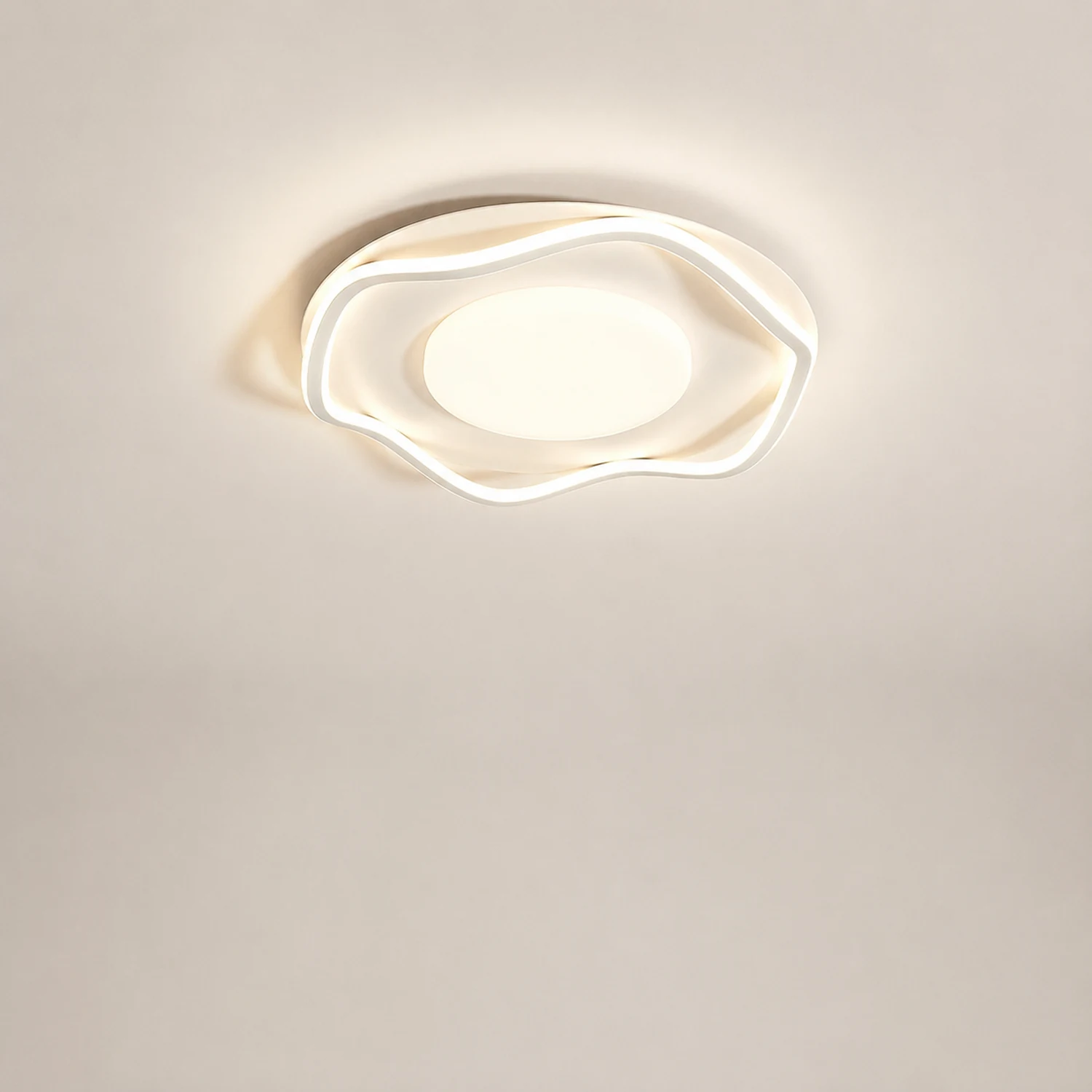Minimalist Cloud Shape Ceiling Lamp - Lumpaz
