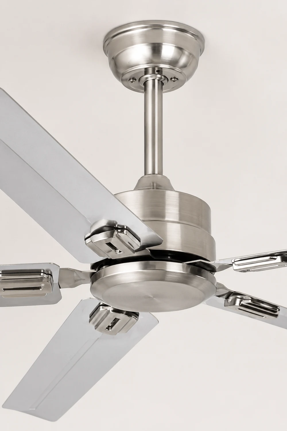 Rozzen Ceiling Fan 52″ - Lumpaz