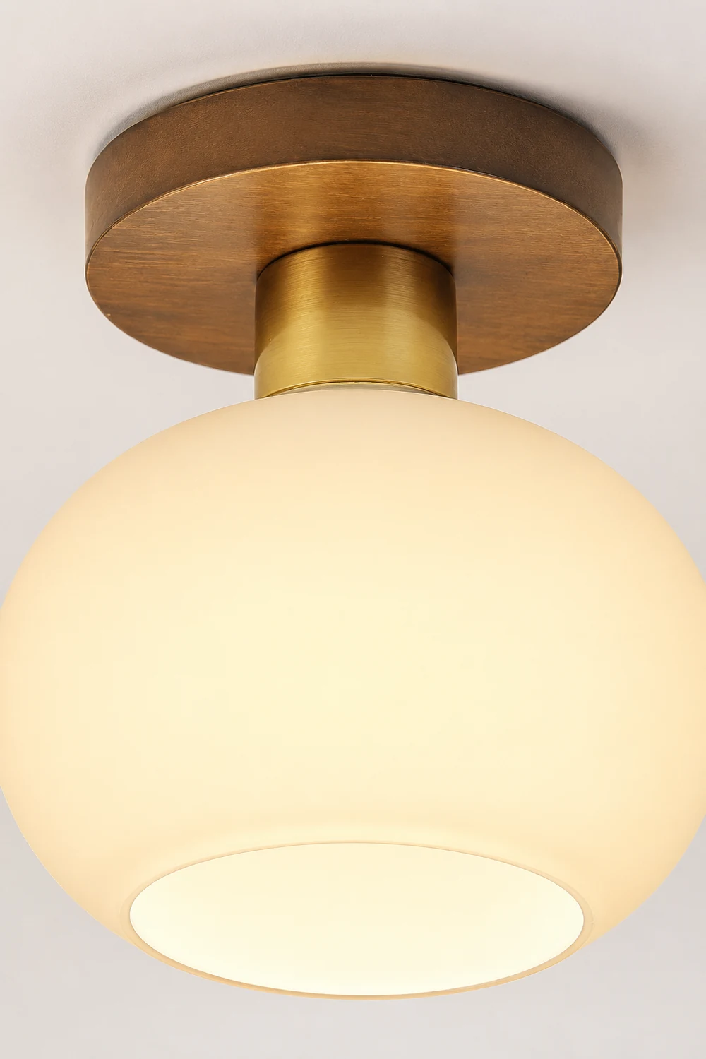 White Shell Ceiling Lamp - Lumpaz