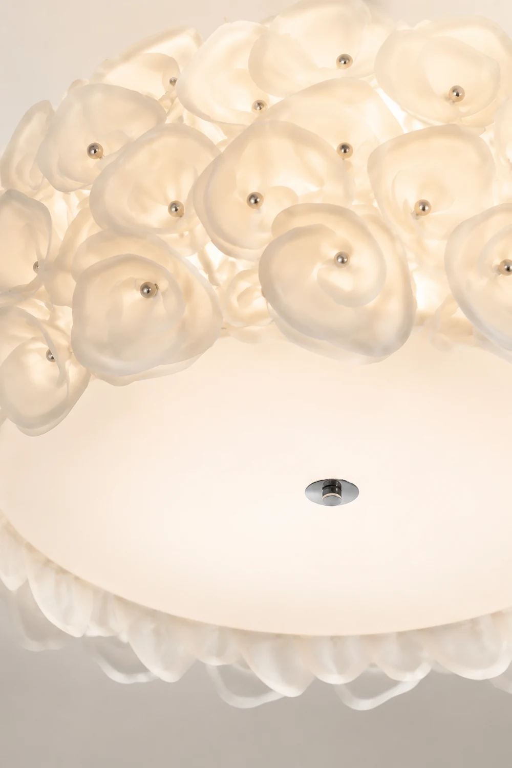 White Hydrangea Ceiling Lamp - Lumpaz