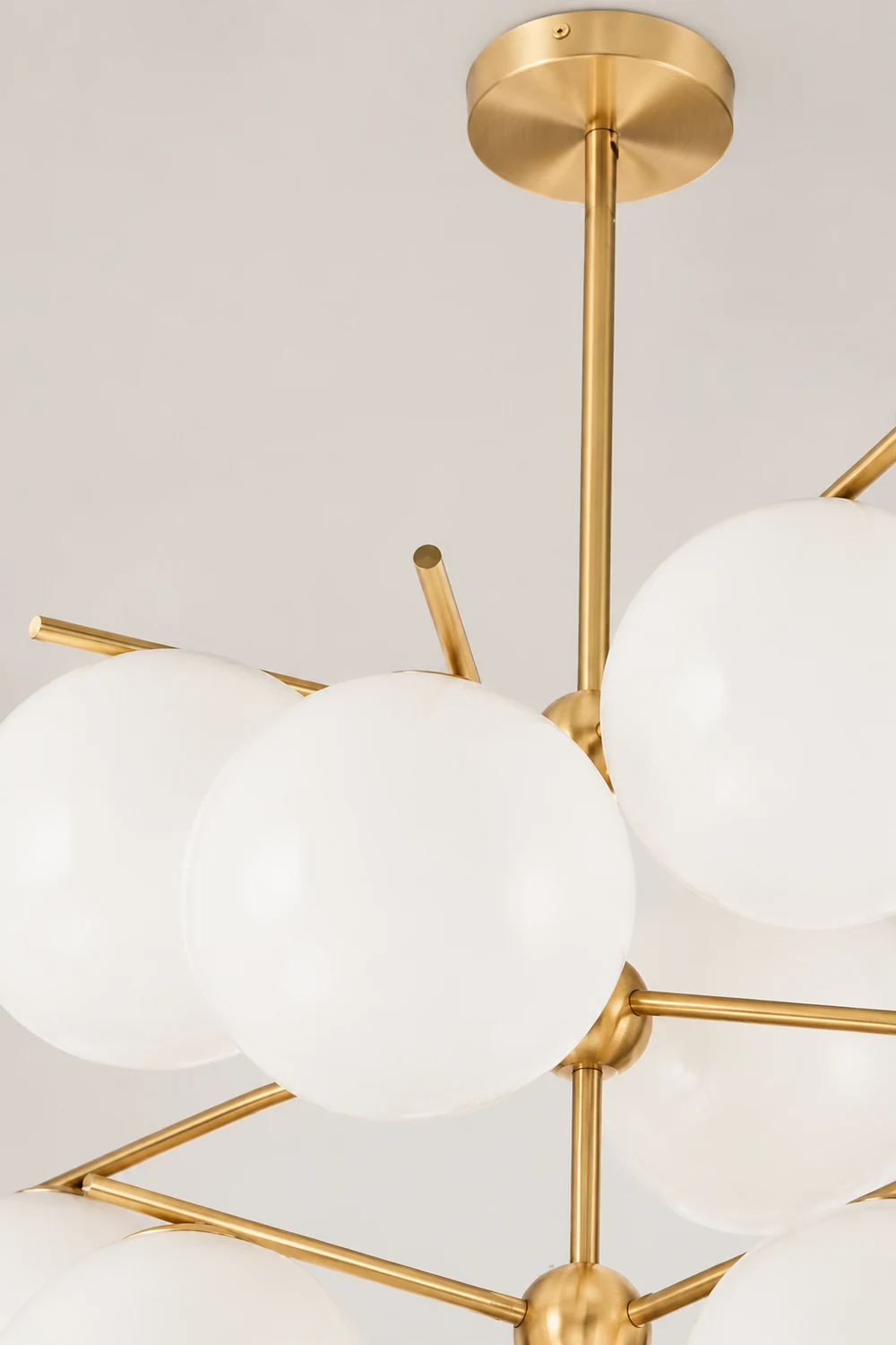 Sphere & Stem Chandelier - Lumpaz