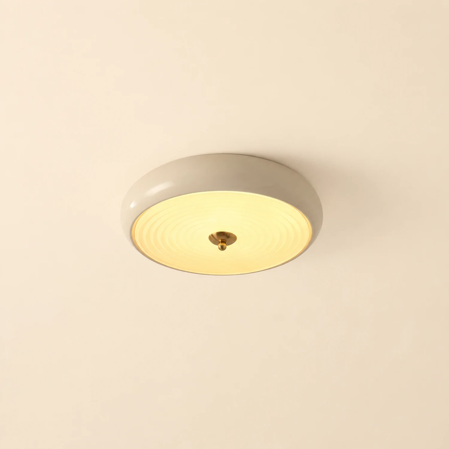 Ripple Cream Ceiling Lamp - Lumpaz