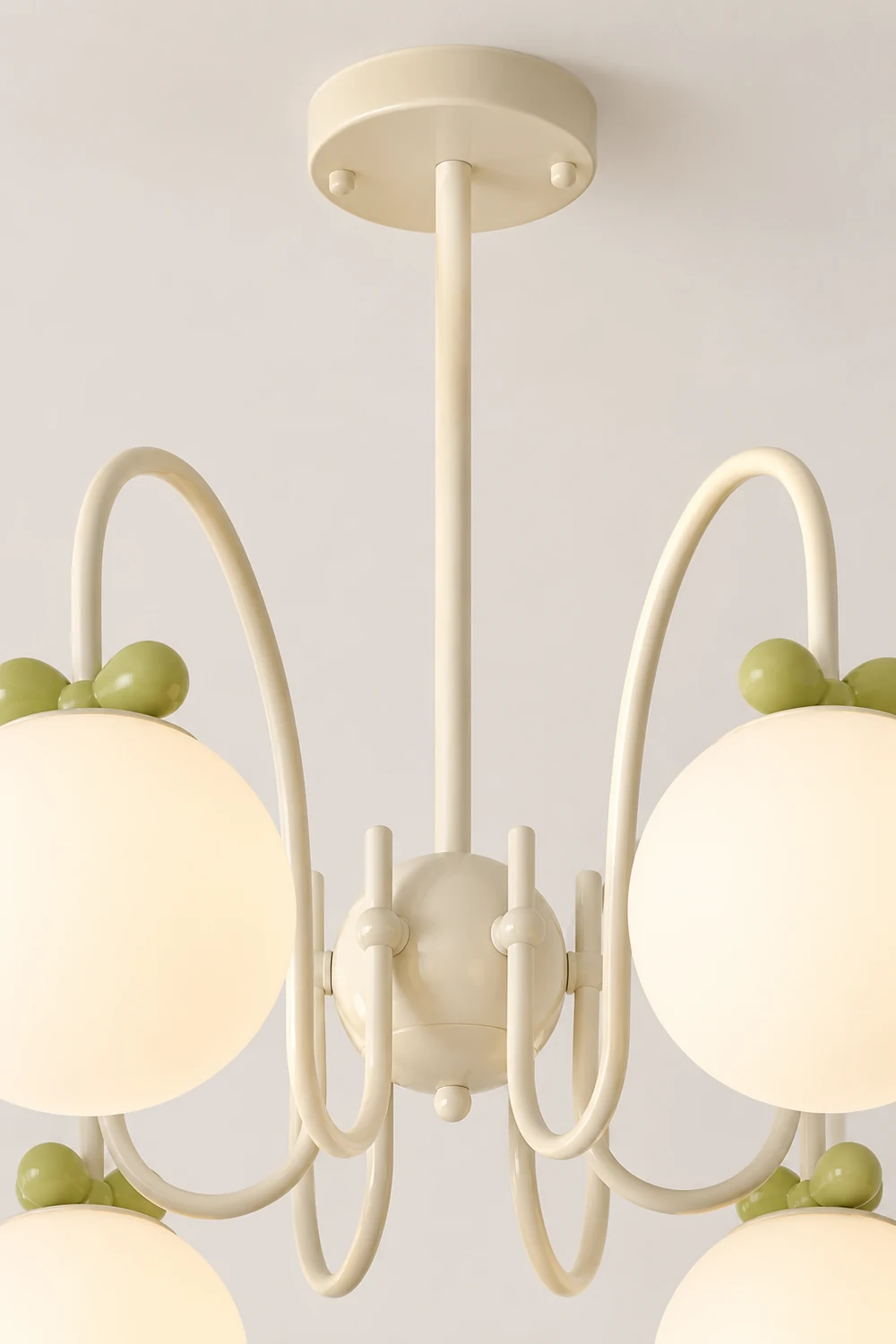Cream Cherry Chandelier - Lumpaz