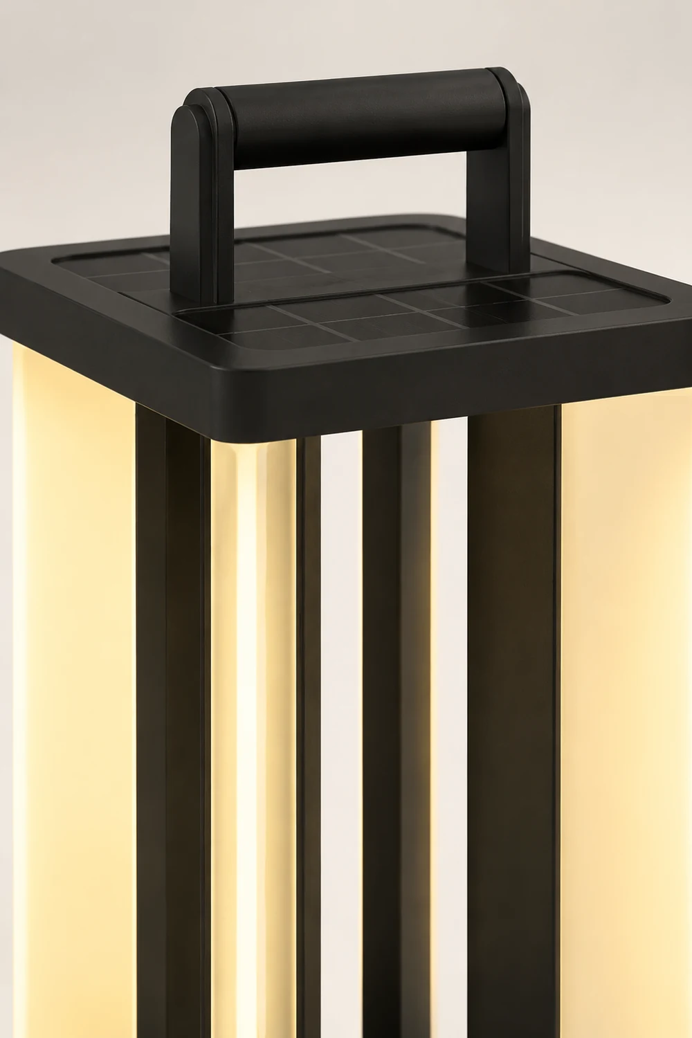 Metroluxe Solar Outdoor Light - Lumpaz