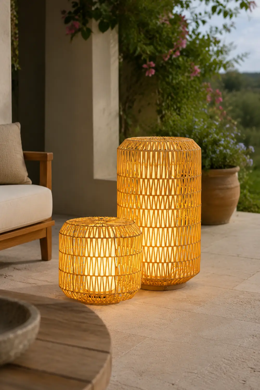 Woven Rattan Outdoor Lamp - Lumpaz