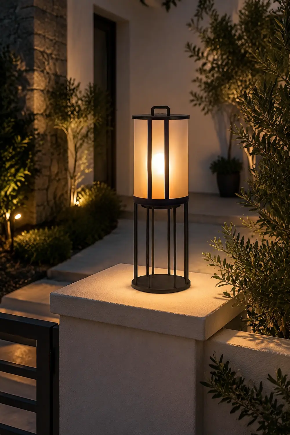 Round Pillar Acrylic Lantern Outdoor Lamp - Lumpaz