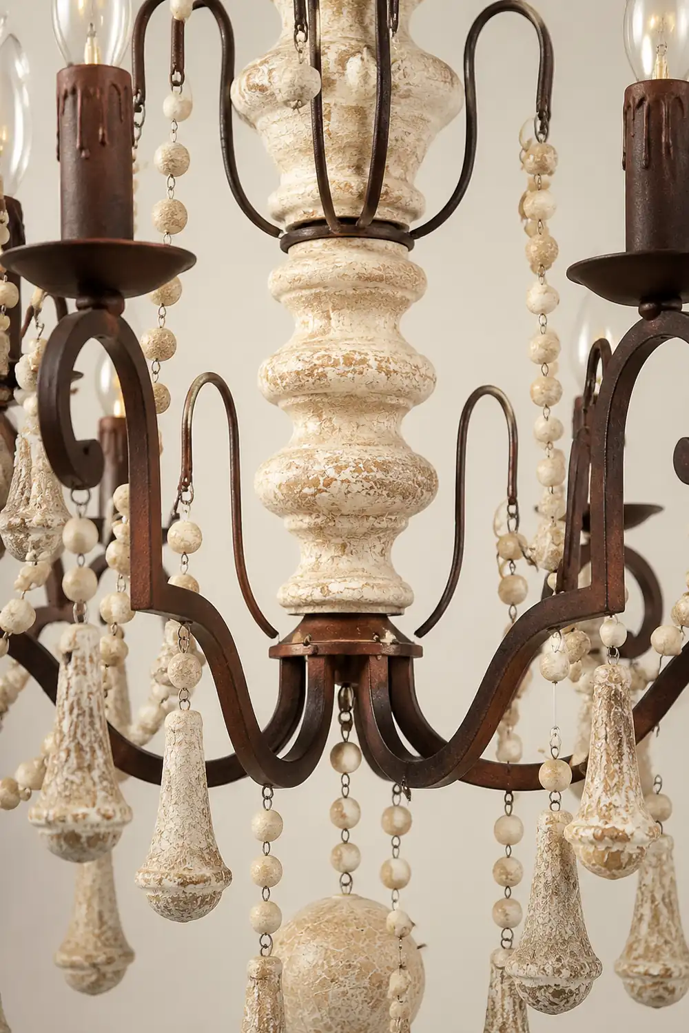 Bessie Chandelier - Lumpaz