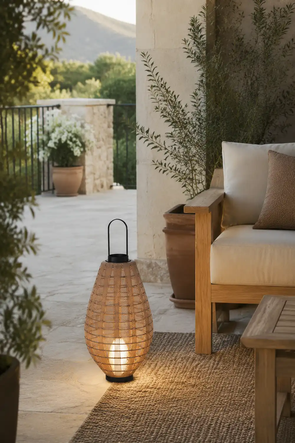 Oasis Mesh Beacon Outdoor Lamp - Lumpaz