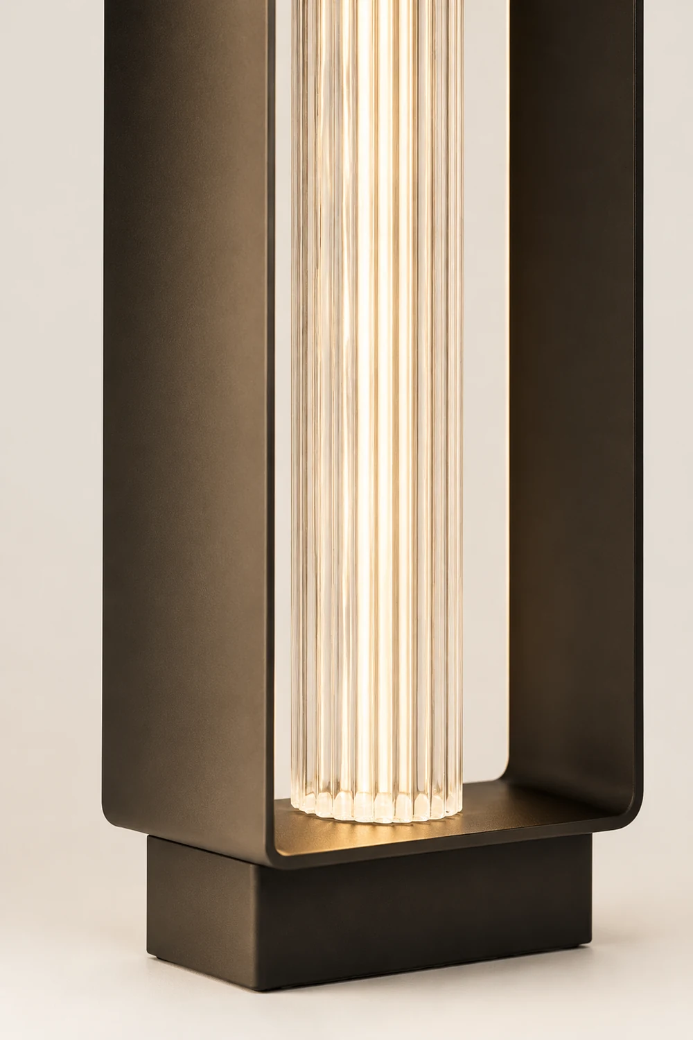 Frame Outdoor Post Lamp - Lumpaz