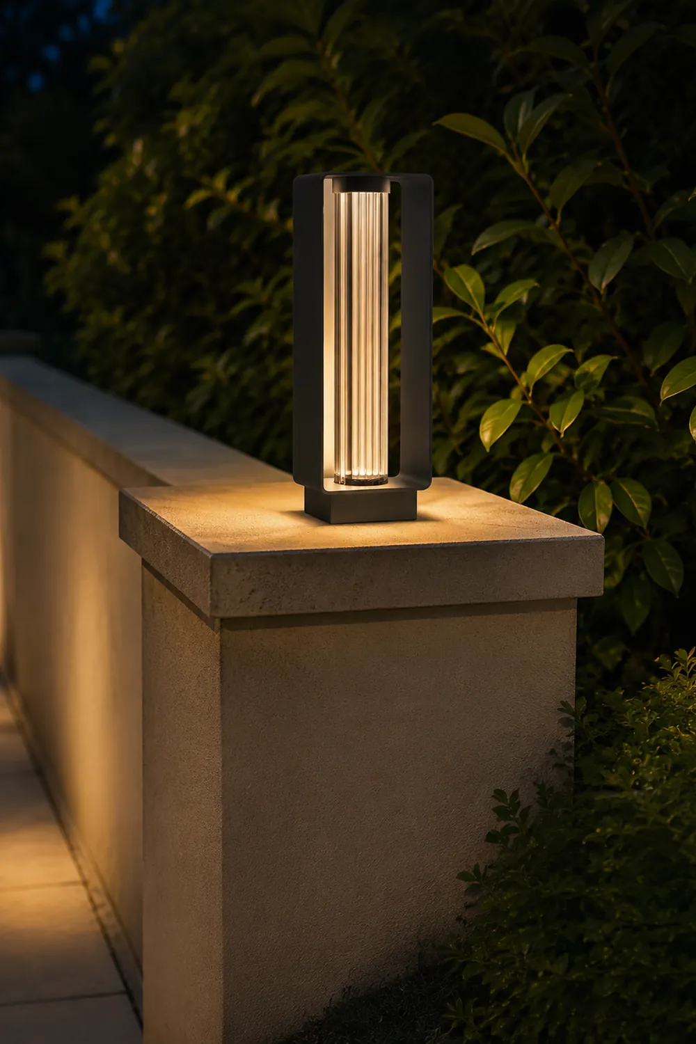 Frame Outdoor Post Lamp - Lumpaz