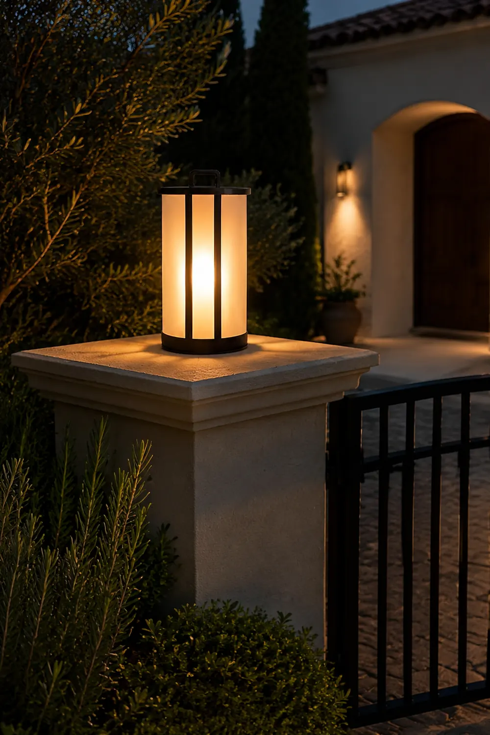 Round Pillar Acrylic Lantern Outdoor Lamp - Lumpaz