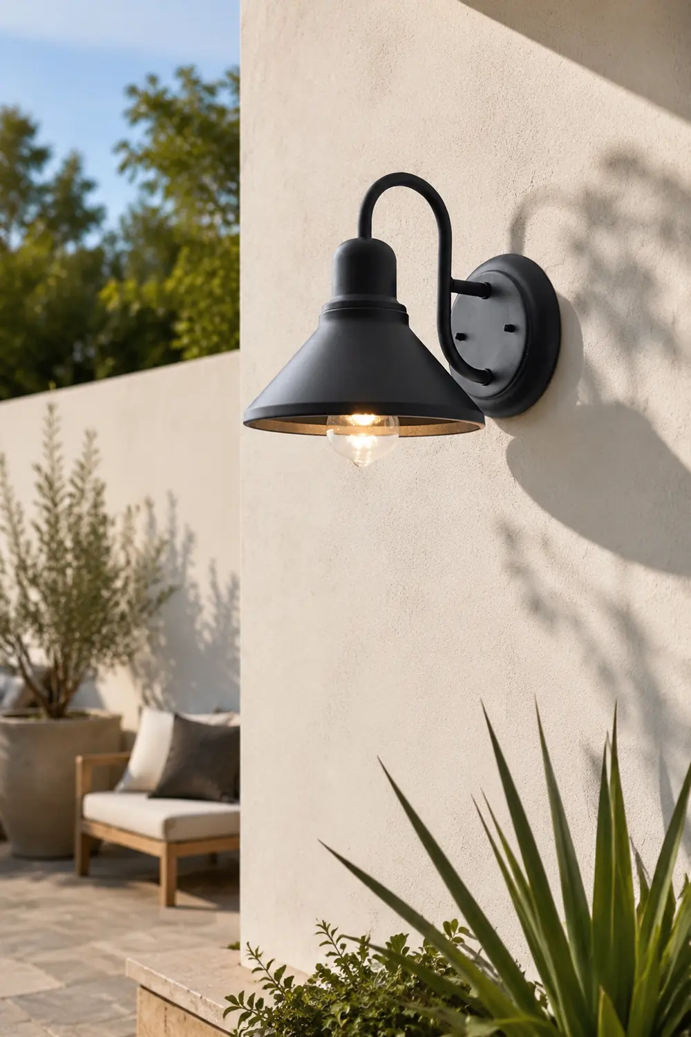 Fable Outdoor Wall Lamp - Lumpaz