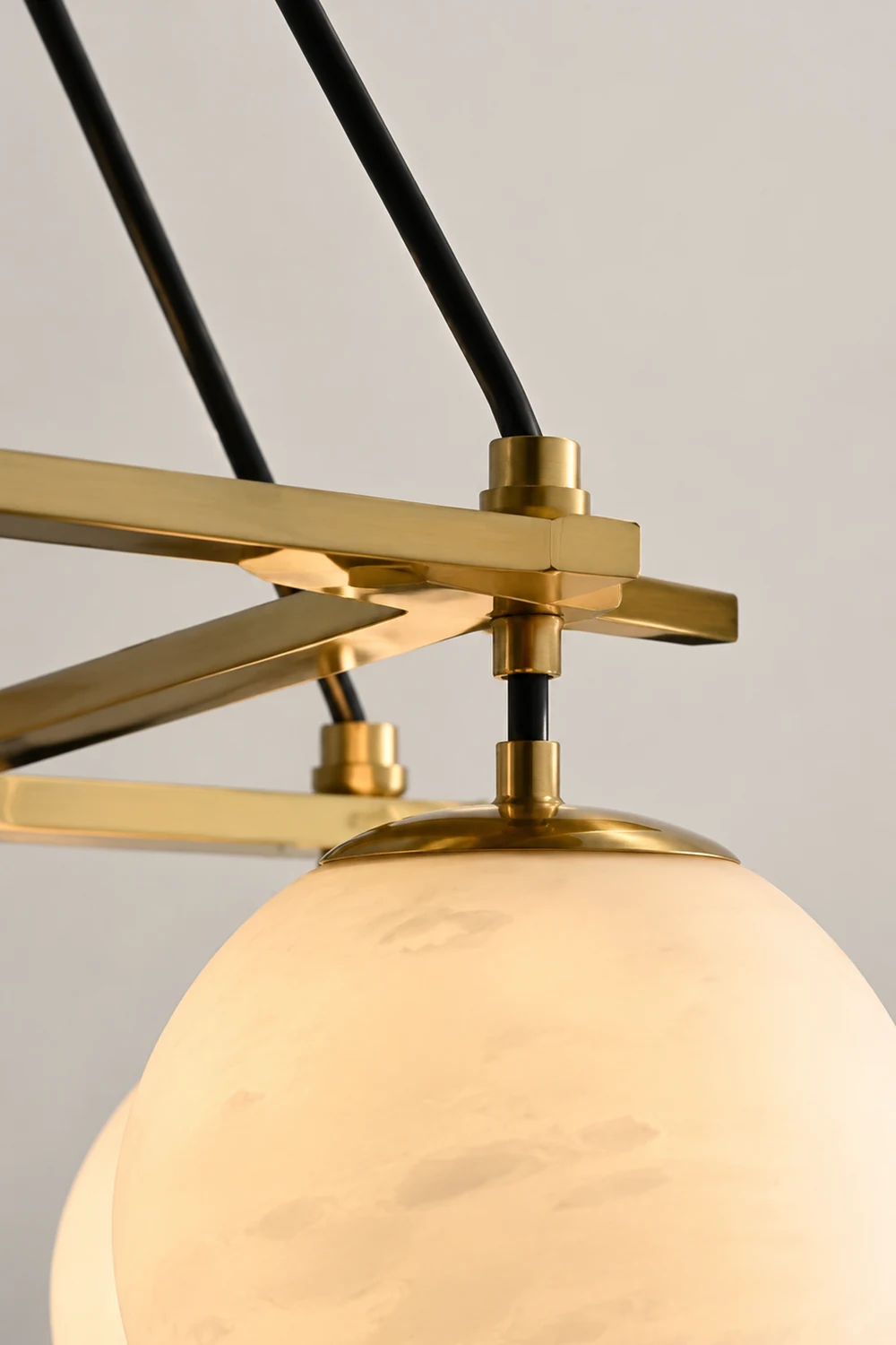 Miira Alabaster Chandelier - Lumpaz