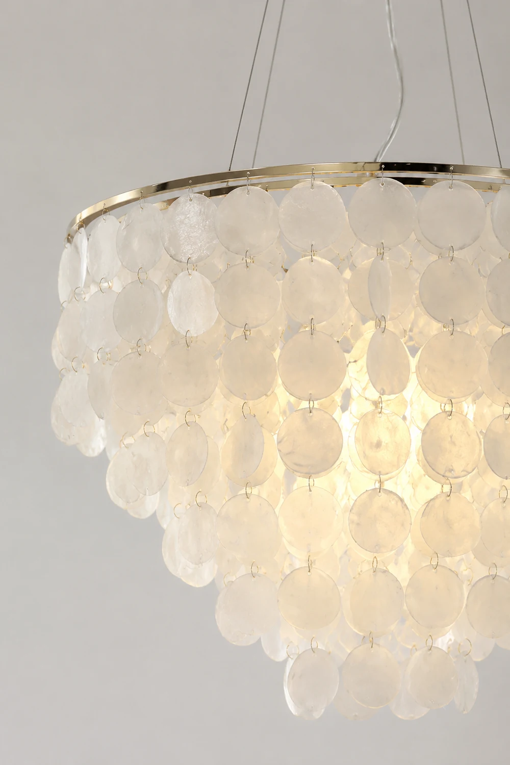 Shell Wind Chime Chandelier - Lumpaz