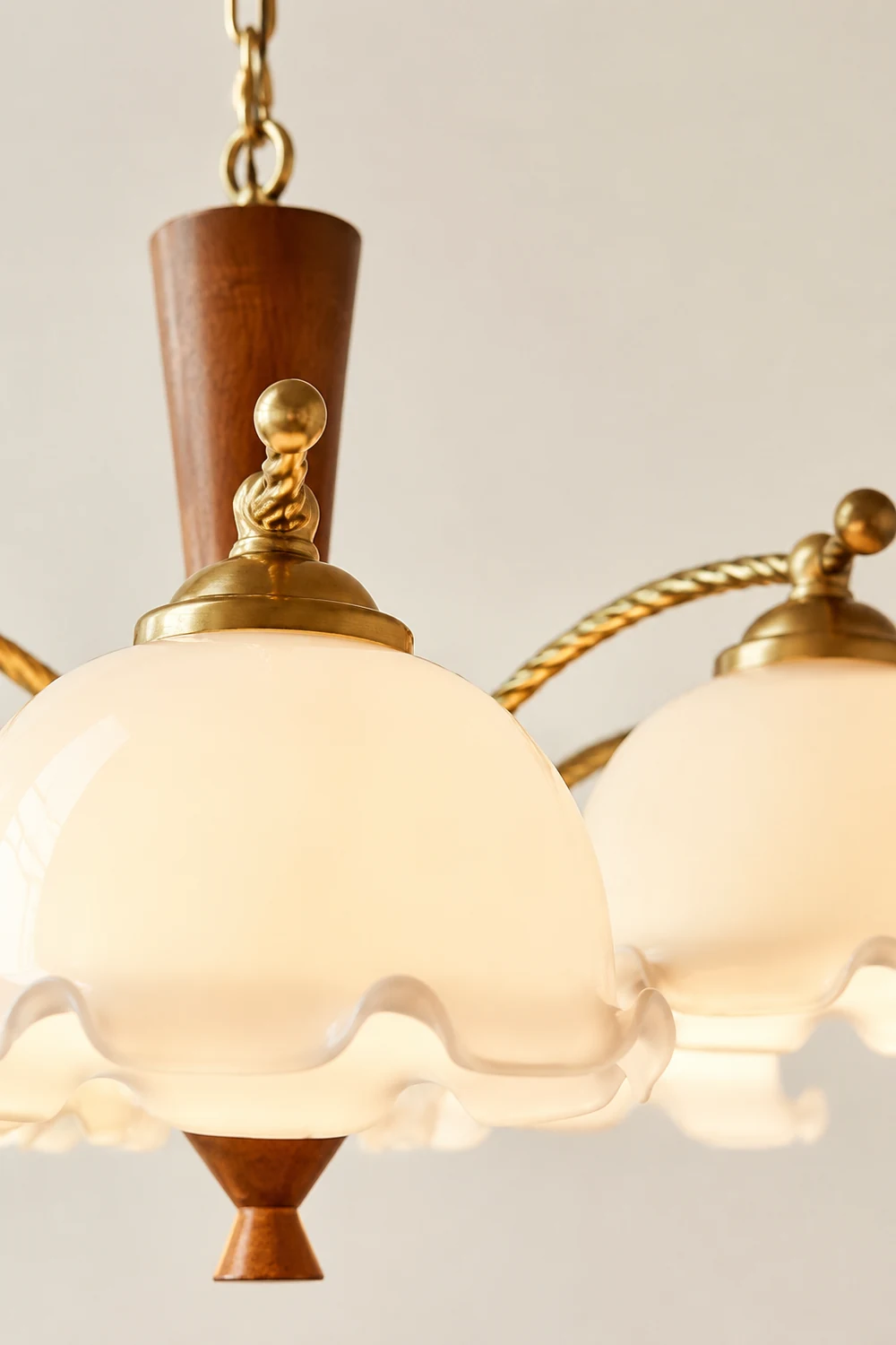Milky Flower Chandelier - Lumpaz