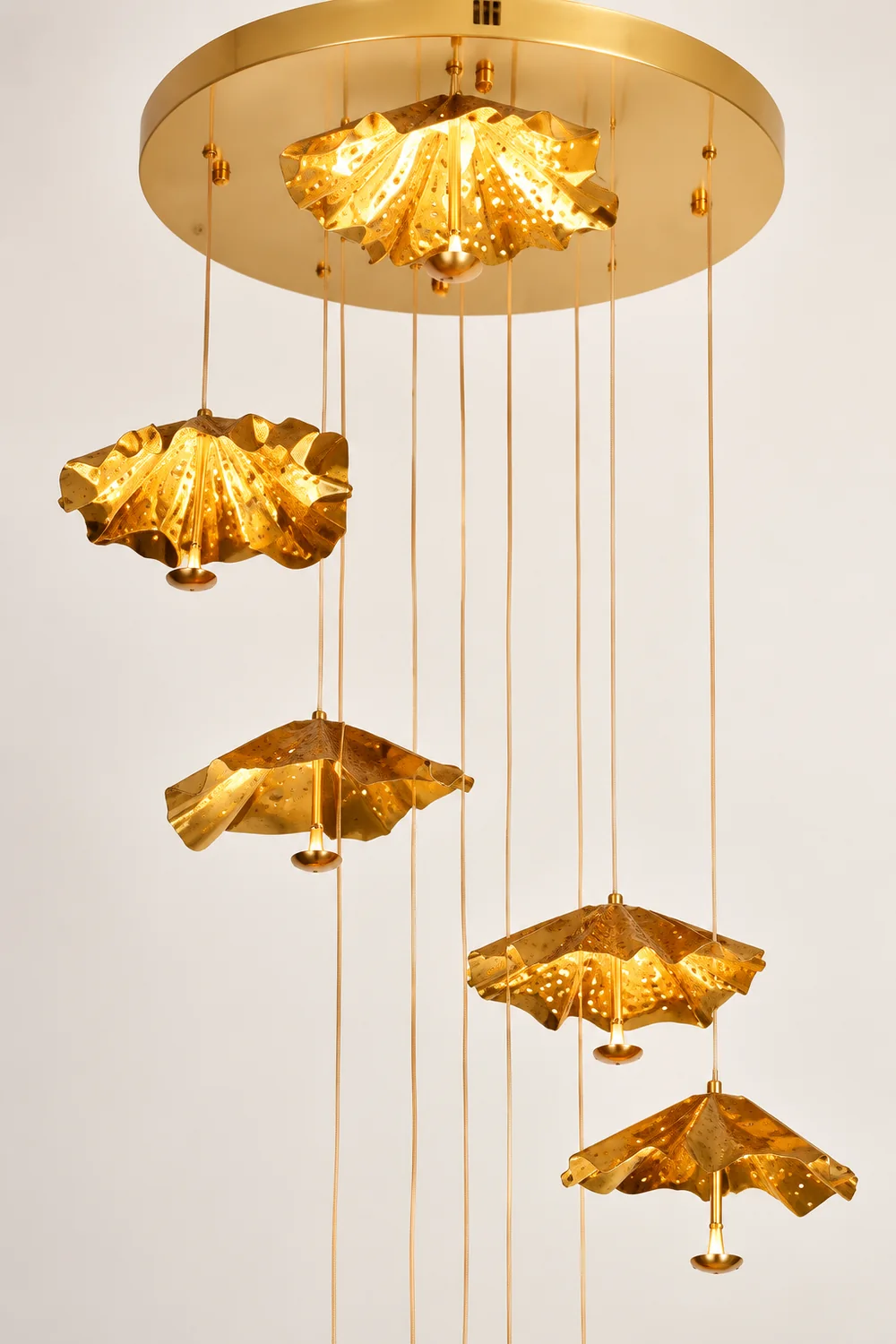 Livra Leaf Chandelier - Lumpaz
