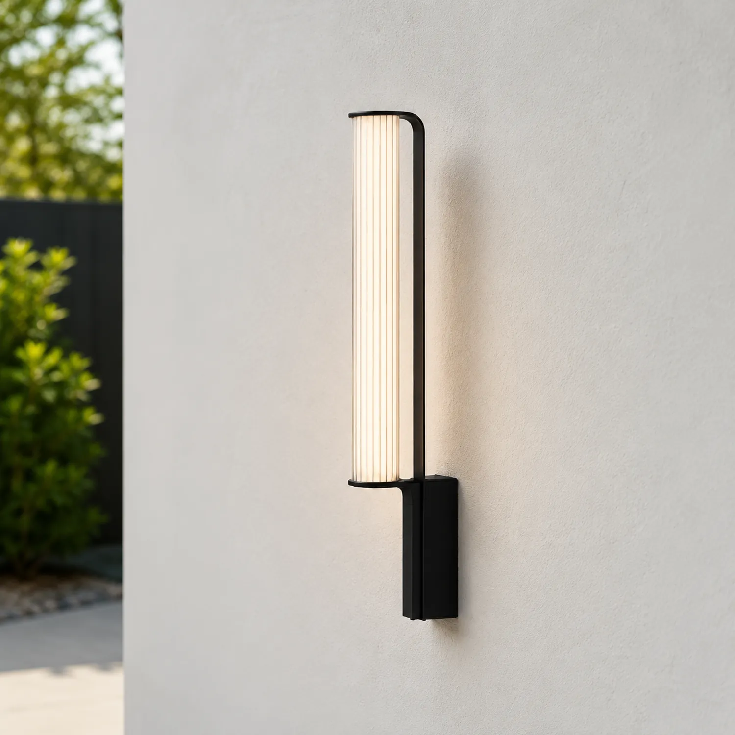 Zenith Arc Outdoor LED Sconce - Lumpaz