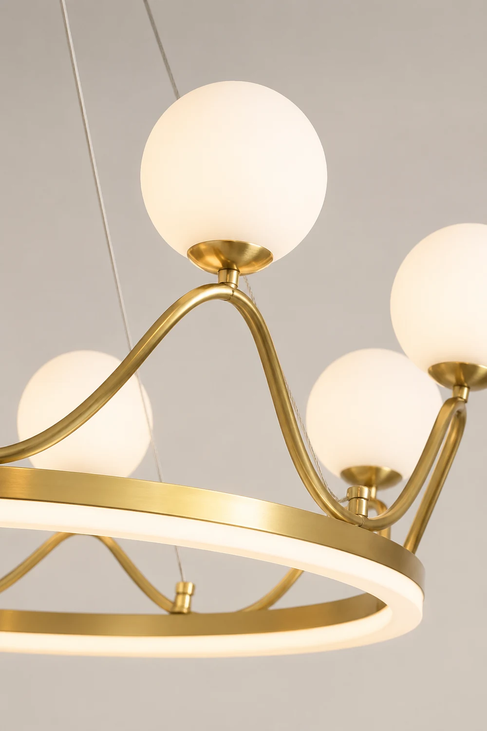 Crown Brass Chandelier - Lumpaz