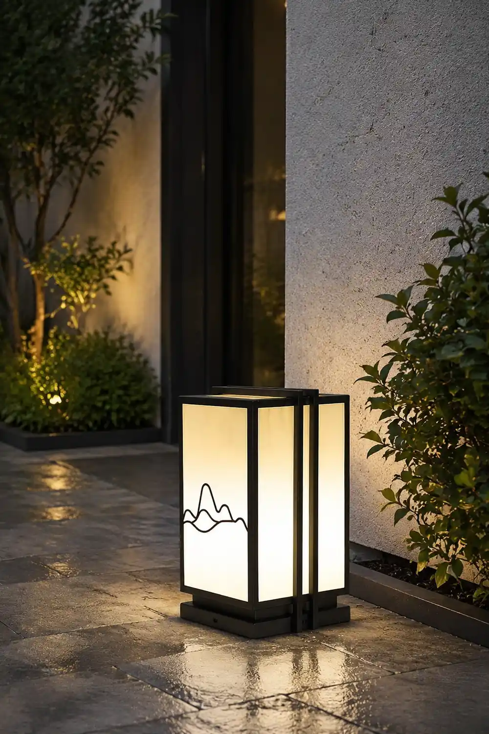 Mountain Outdoor Post Light - Lumpaz
