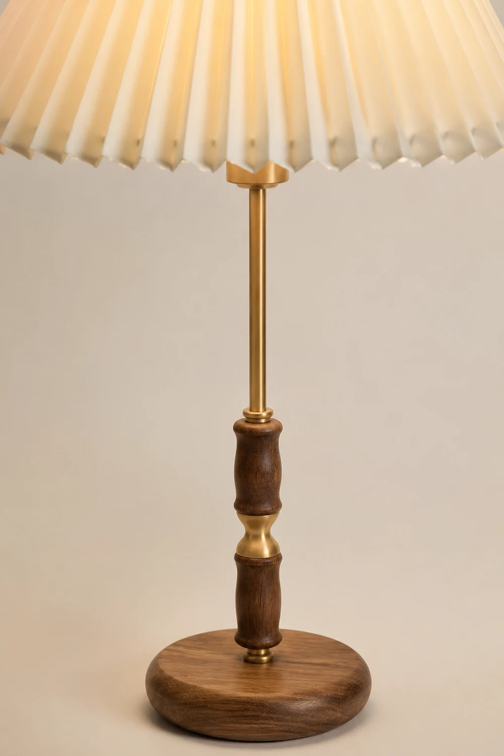 Le Klint Table Lamp - Lumpaz