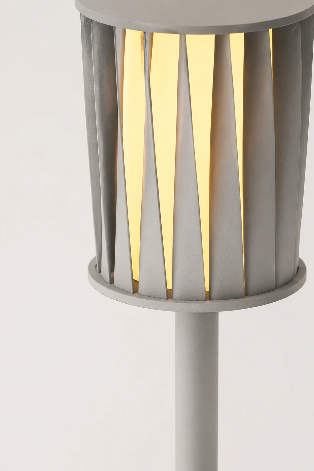 White Column Garden Light - Lumpaz