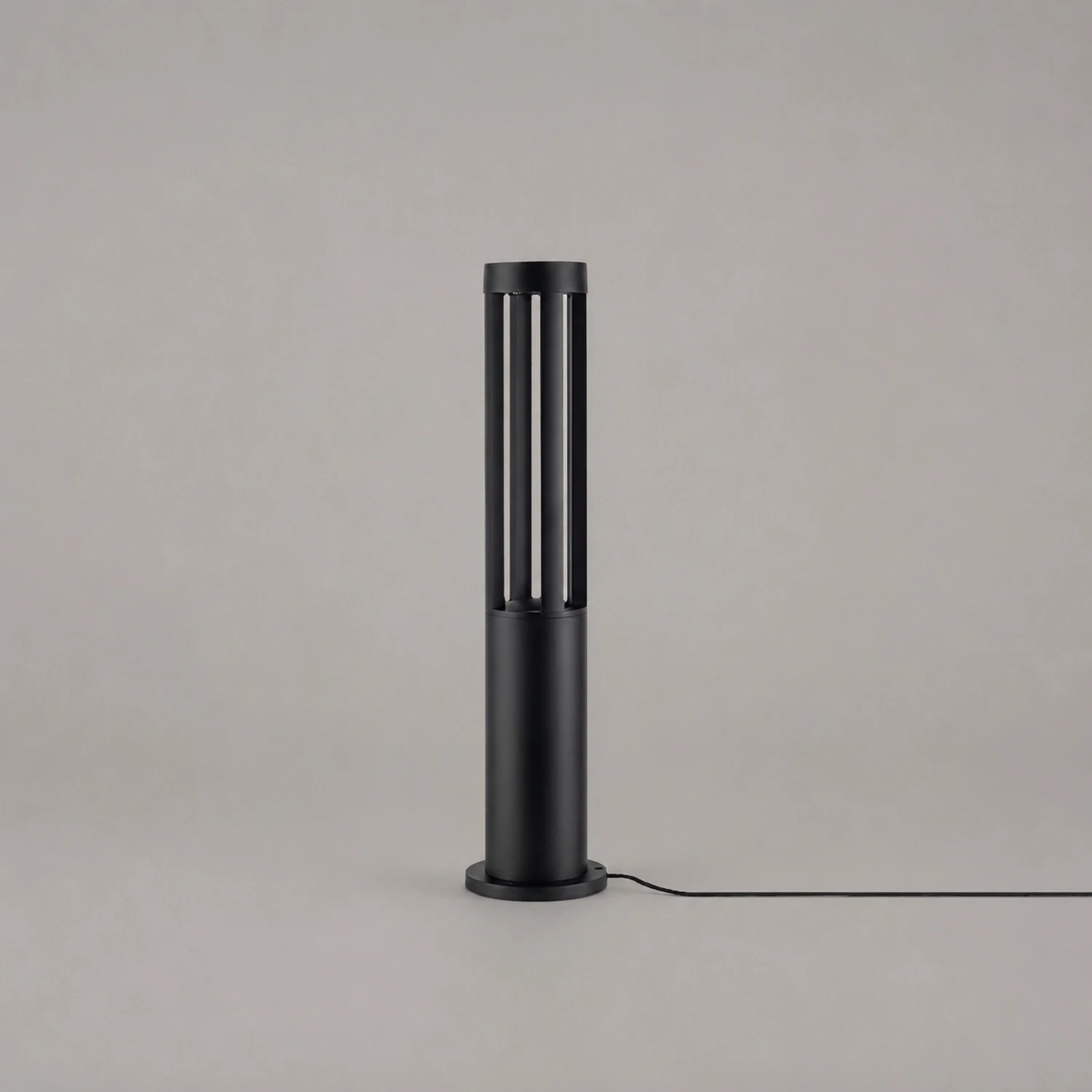 Black Cylindrical Garden Outdoor Light - Lumpaz