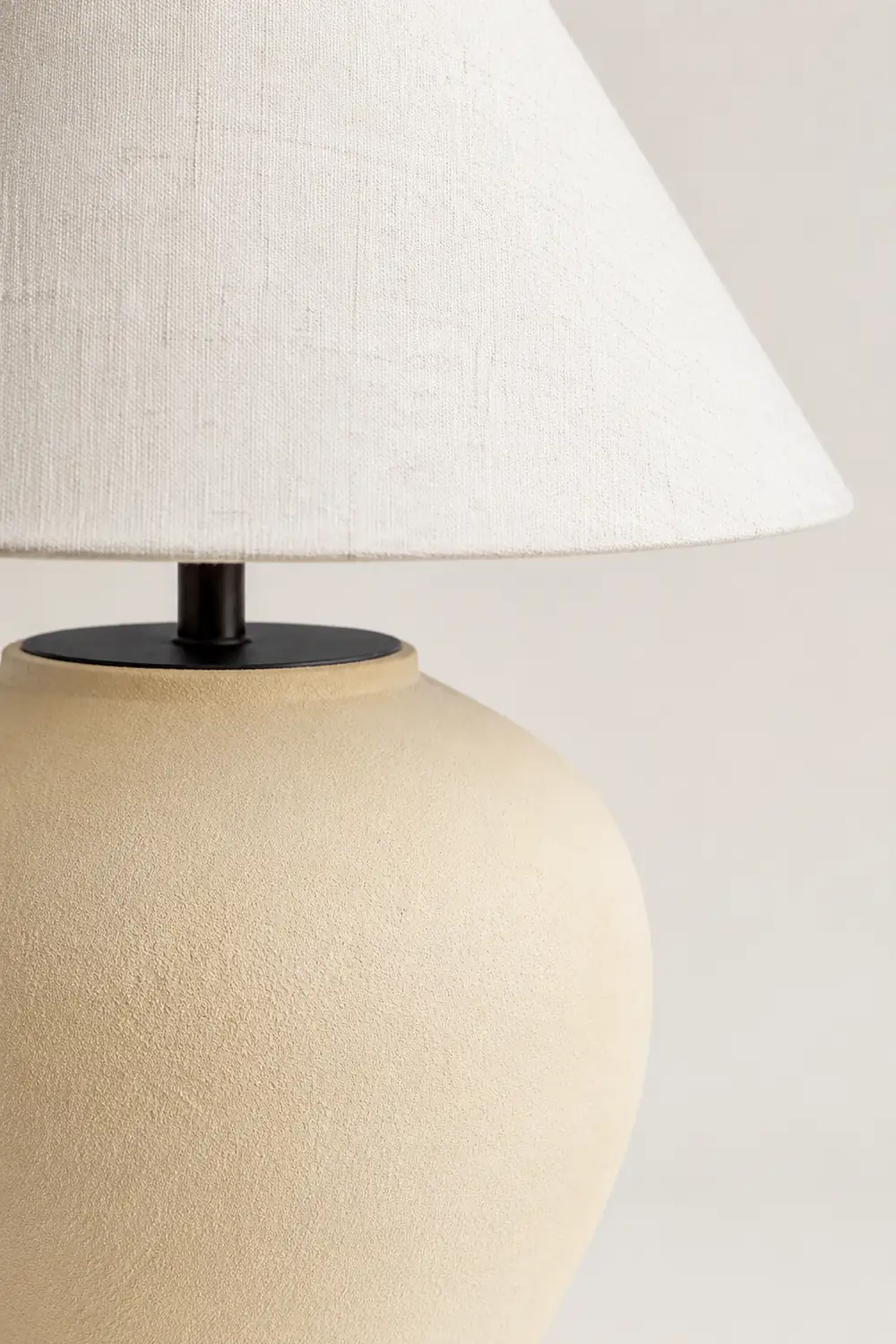 Decker Table Lamp - Lumpaz