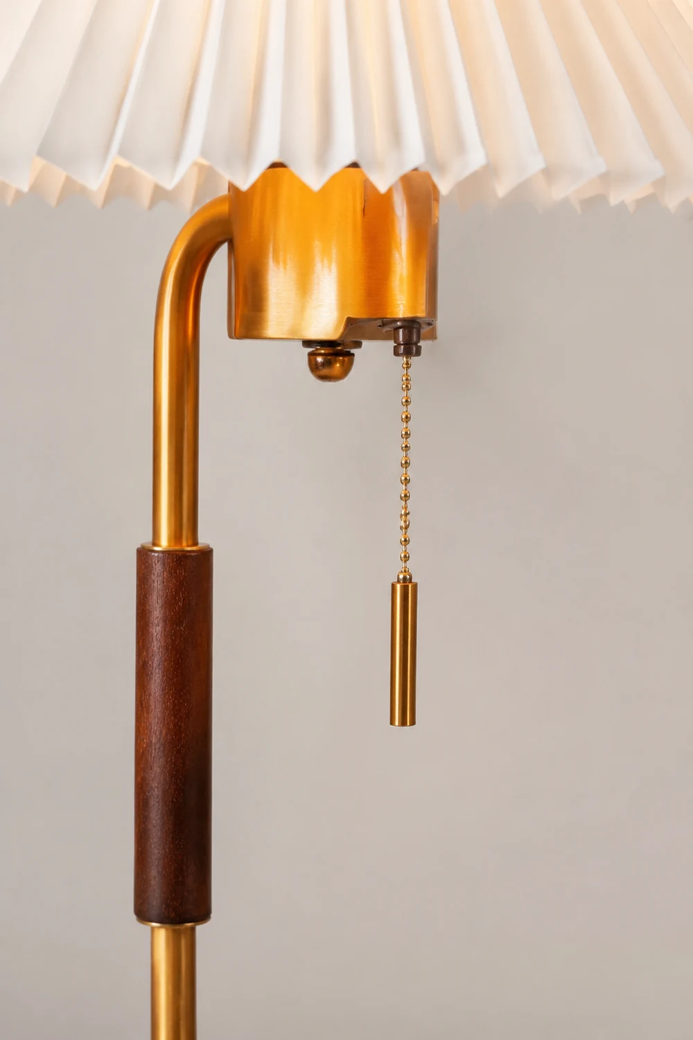 Wooden Retro Table Lamp - Lumpaz