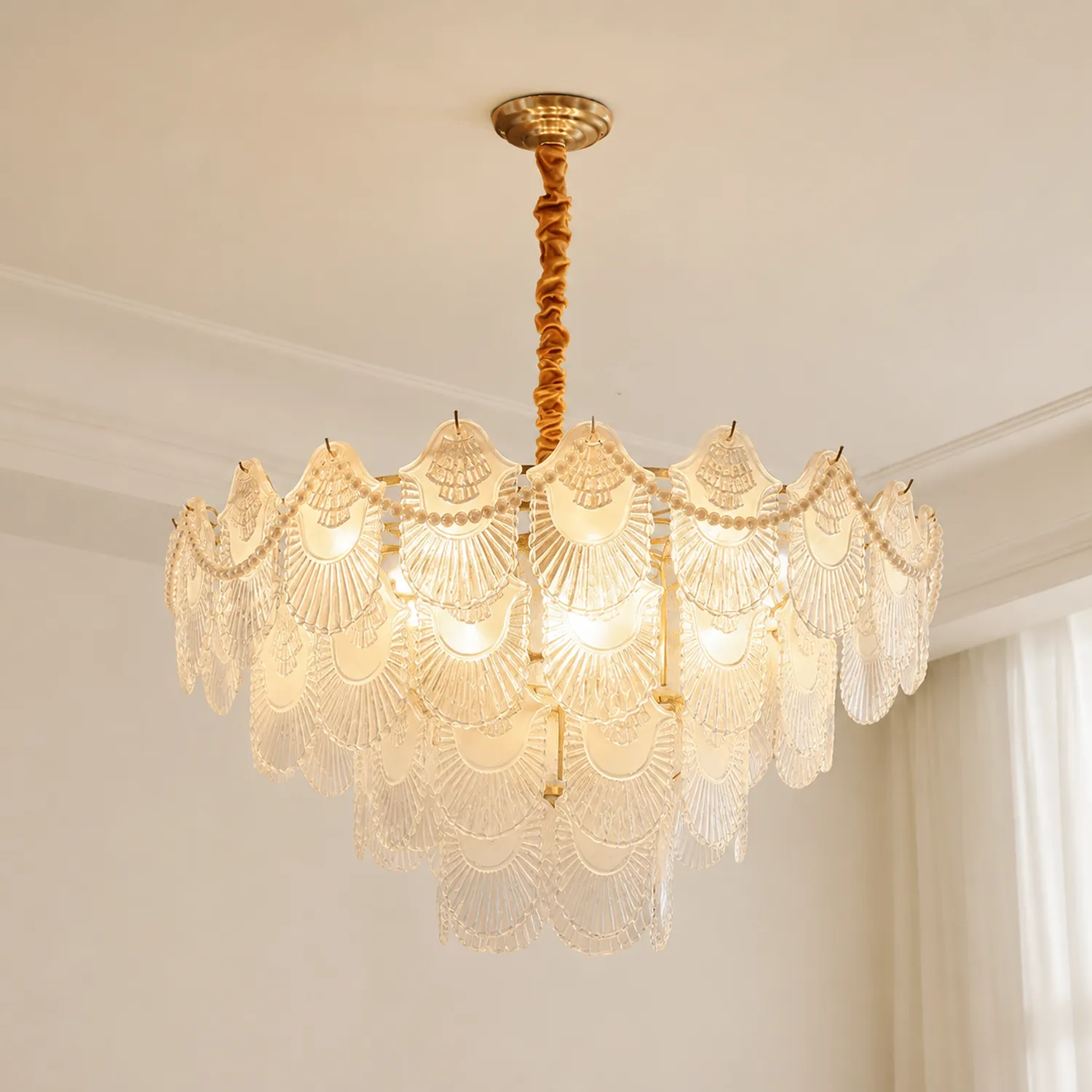 Pearl Glass Shell Chandelier - Lumpaz