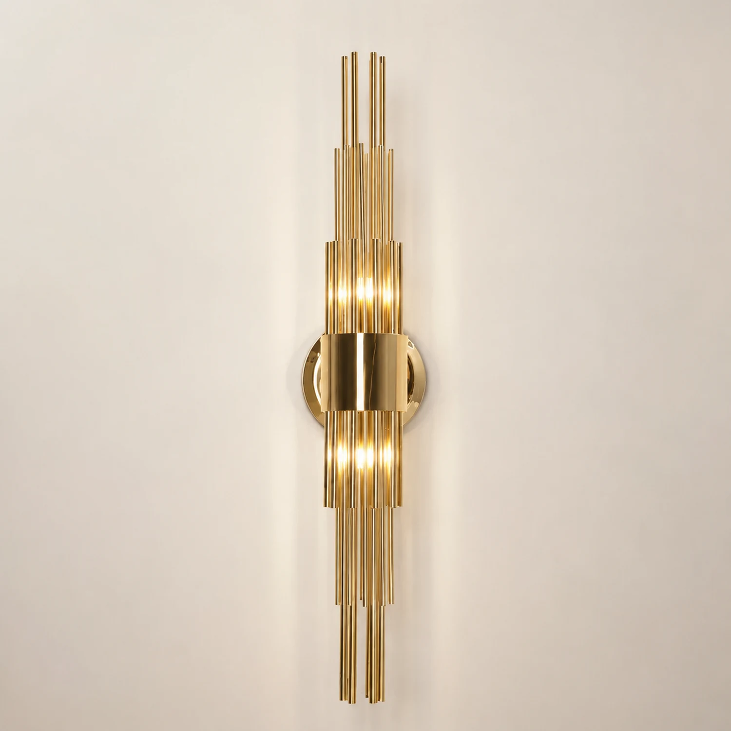 Gold Streamline Wall Lamp - Lumpaz