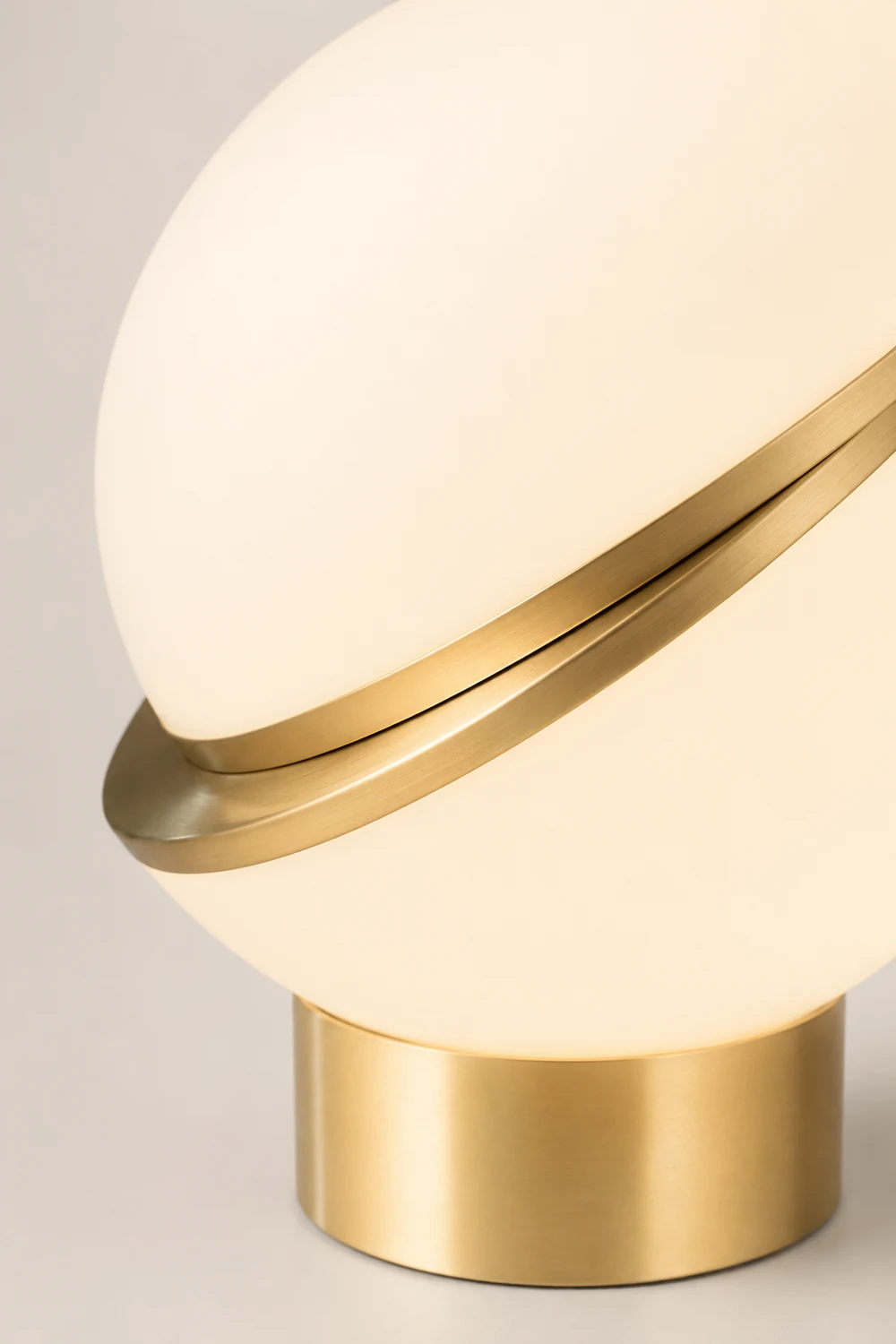 Crescent Table Lamp - Lumpaz