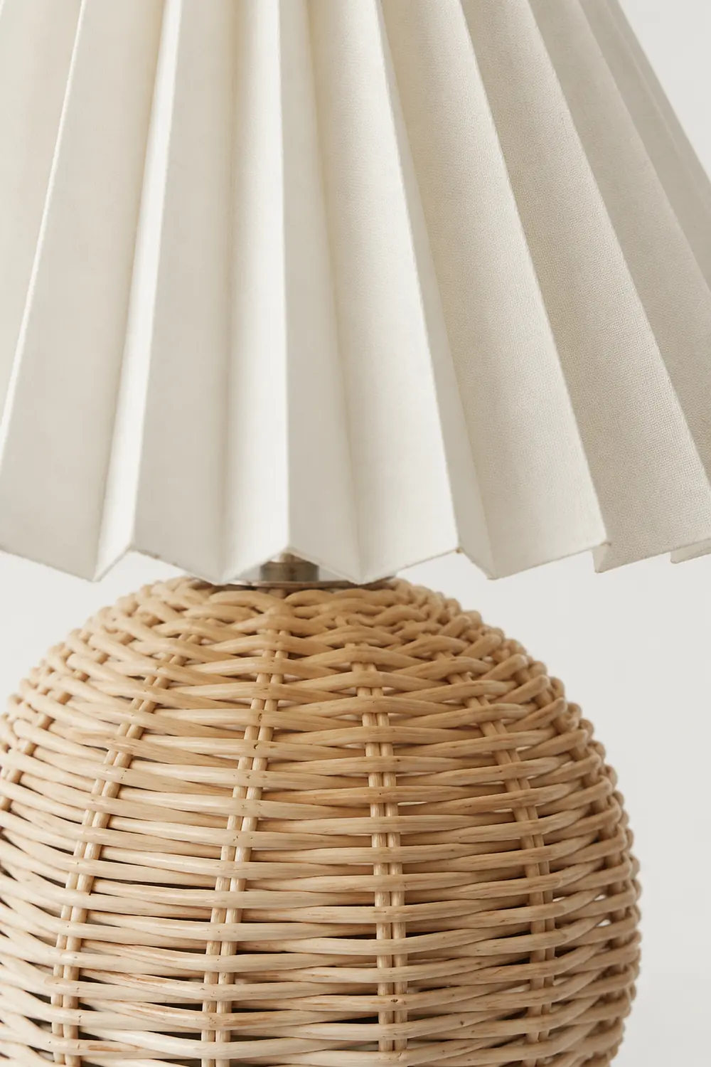 Rattan Pleated Built-in Battery Table lamp - Lumpaz