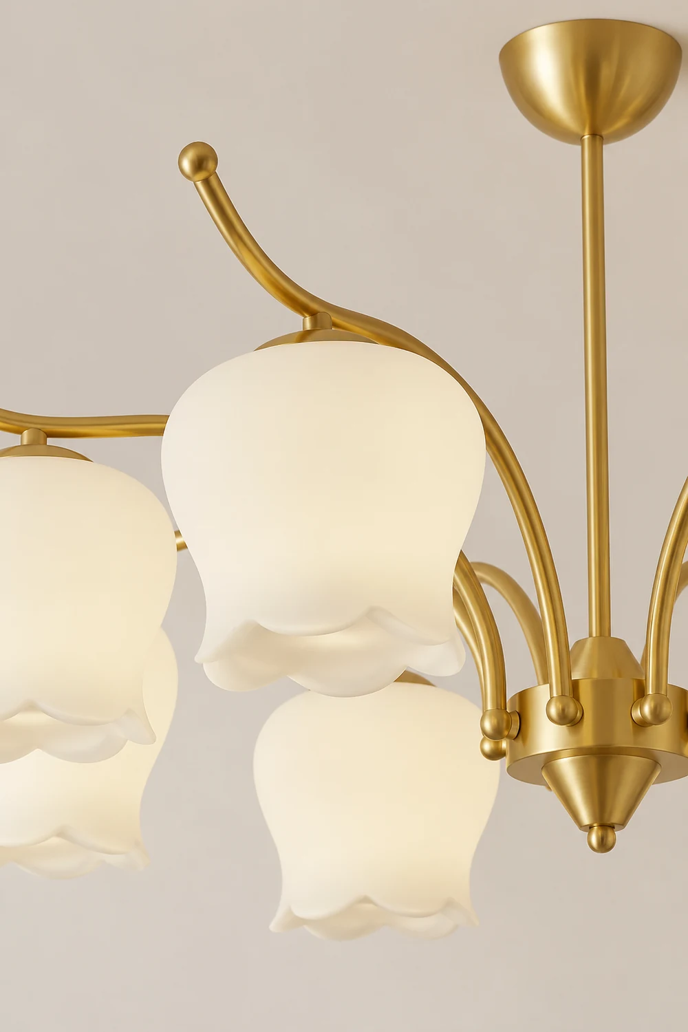 Tulip Brass Chandelier - Lumpaz