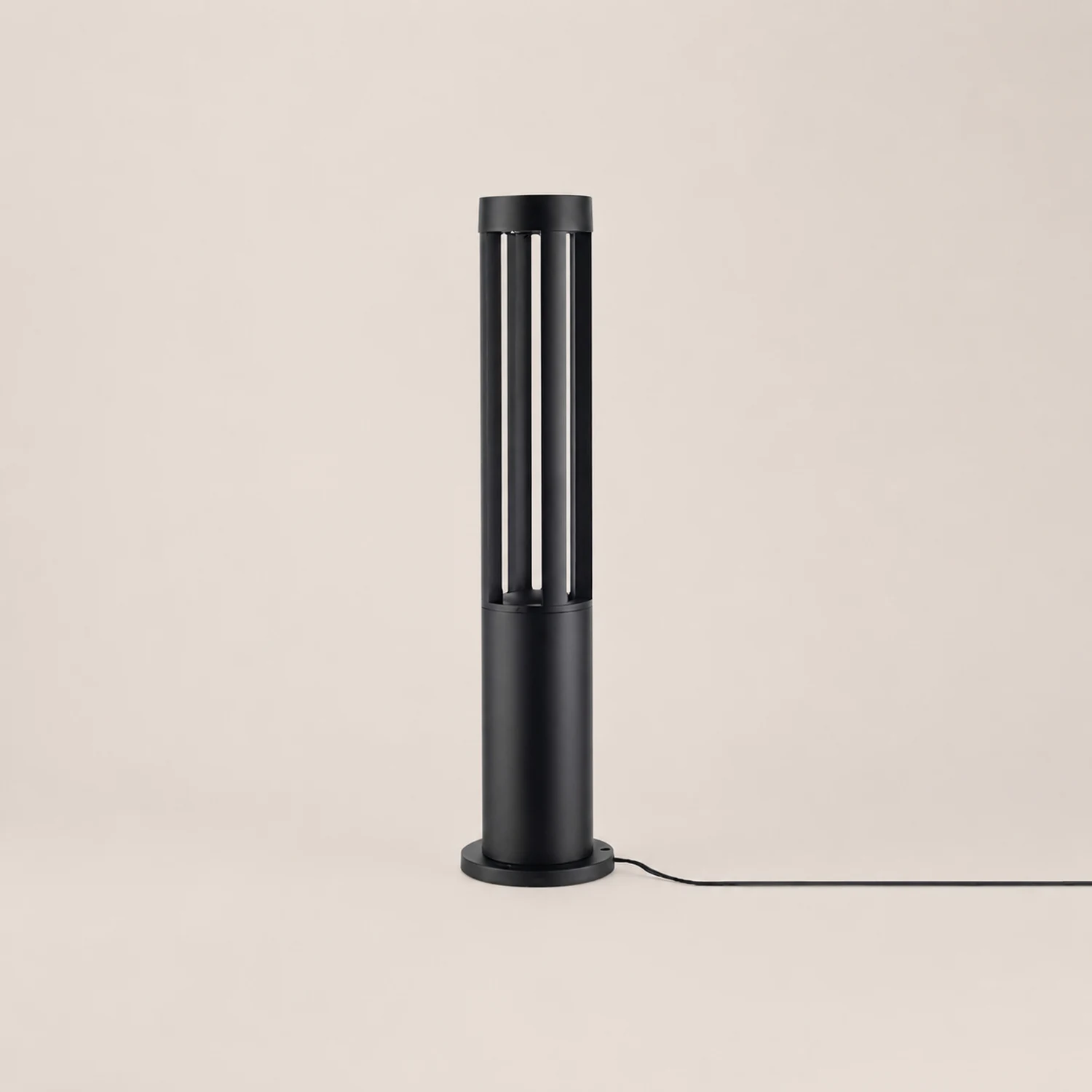 Black Cylindrical Garden Outdoor Light - Lumpaz