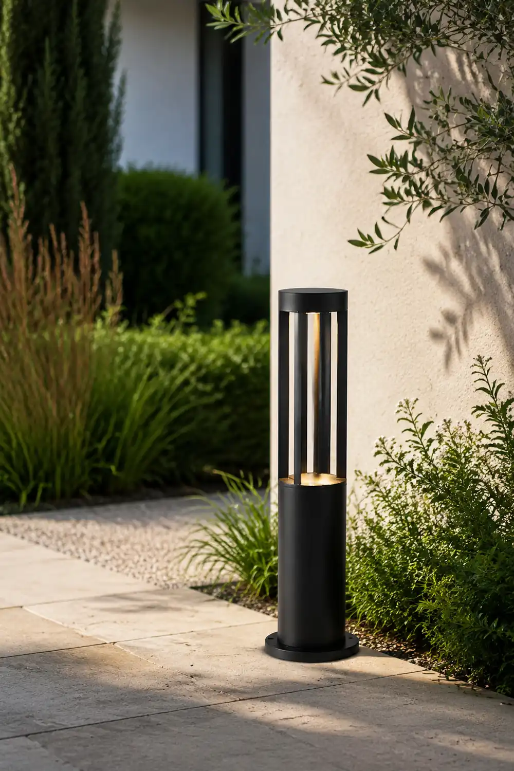 Black Cylindrical Garden Outdoor Light - Lumpaz