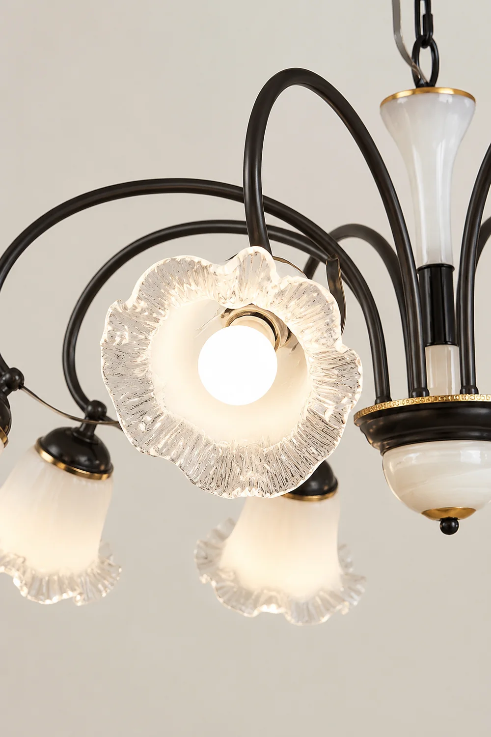 Luce Black Chandelier - Lumpaz