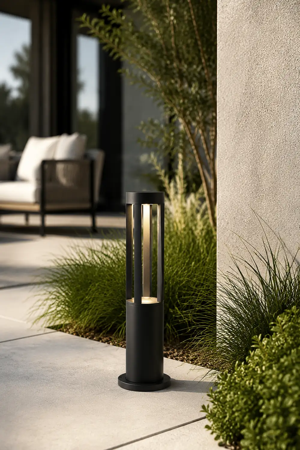 Black Cylindrical Garden Outdoor Light - Lumpaz