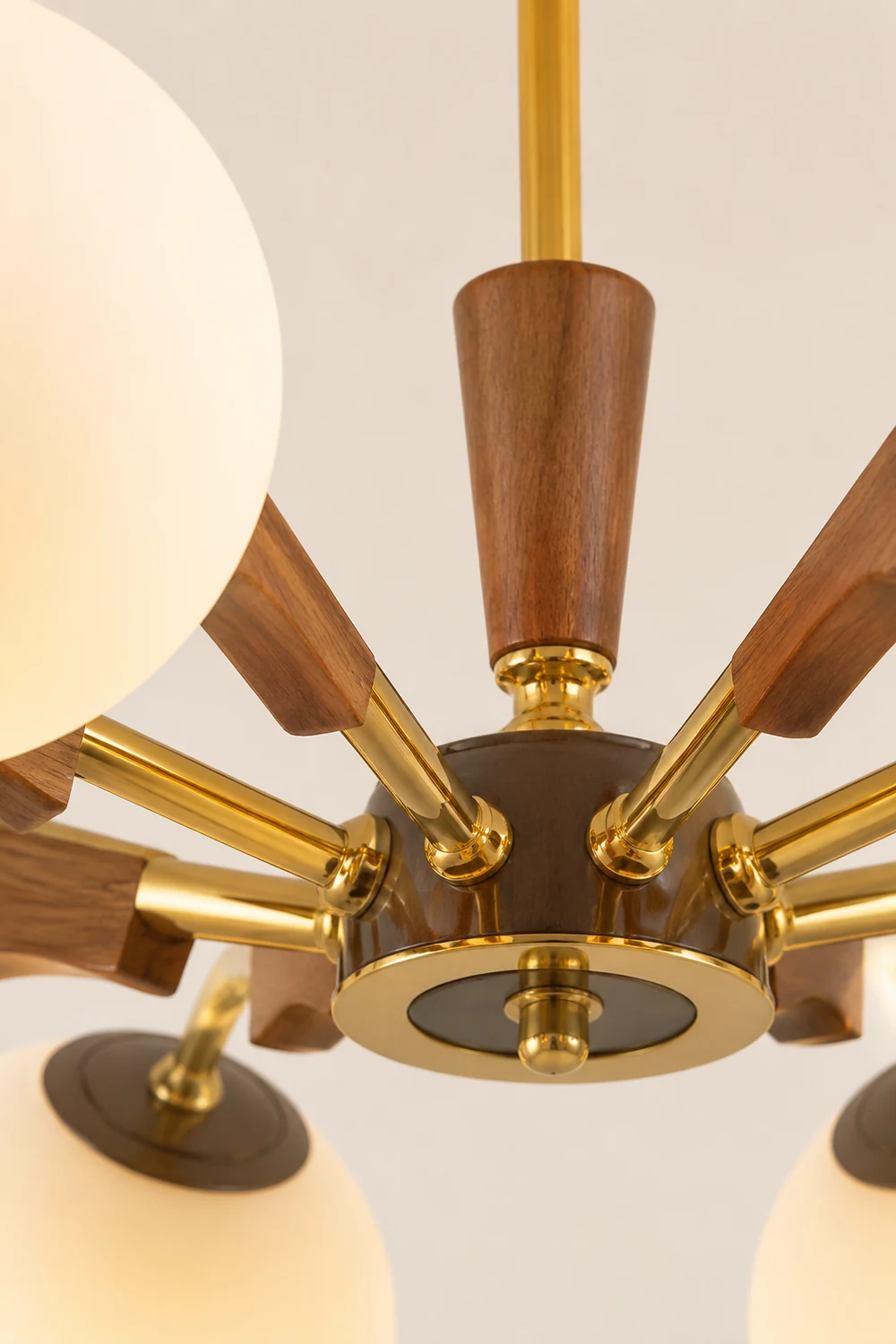 Jeri Sputnik Chandelier - Lumpaz