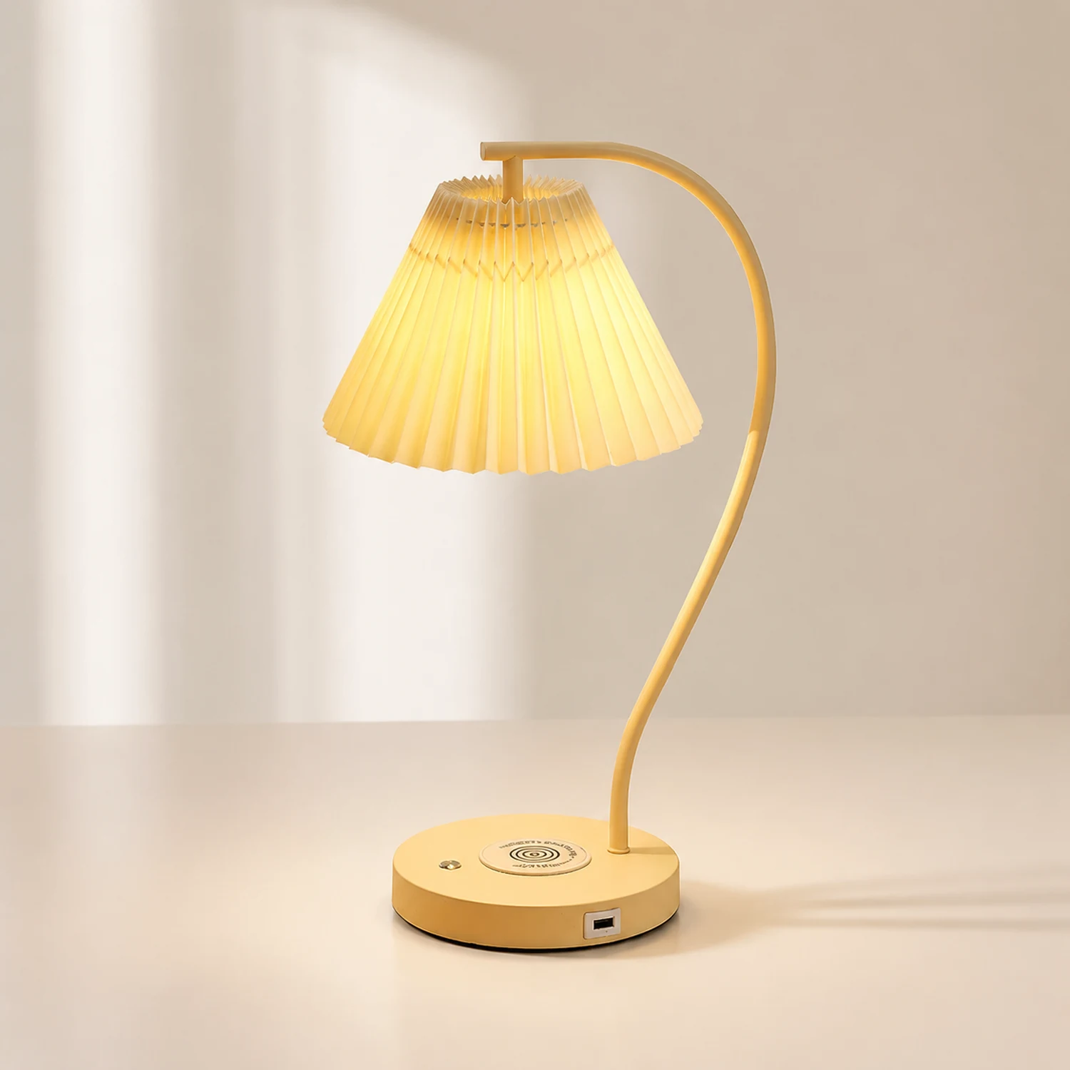 Crescini Pleated Table Lamp - Lumpaz