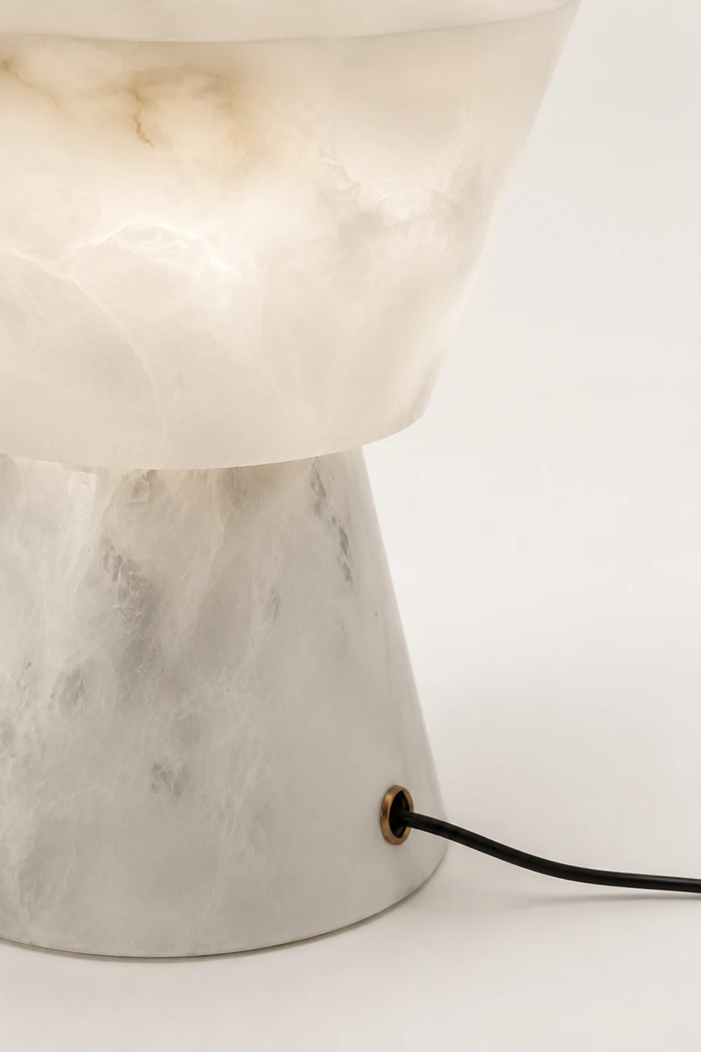 Beta Marble Table Lamp - Lumpaz