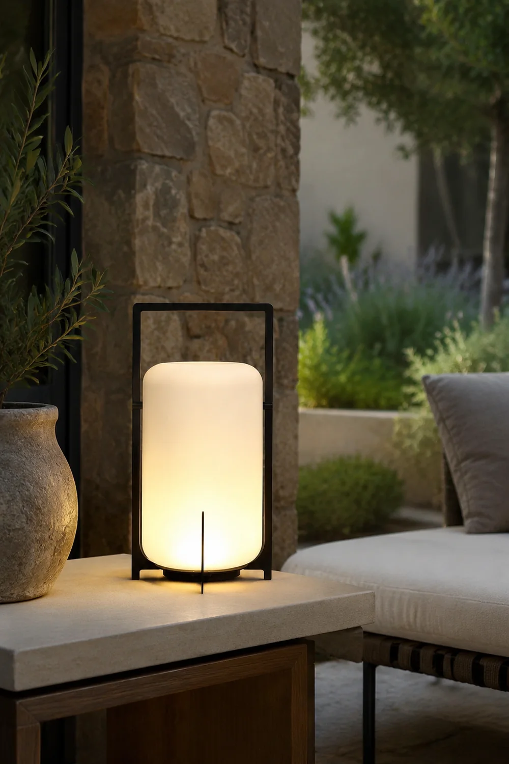 Black Twilight Lantern Table Lamp - Lumpaz