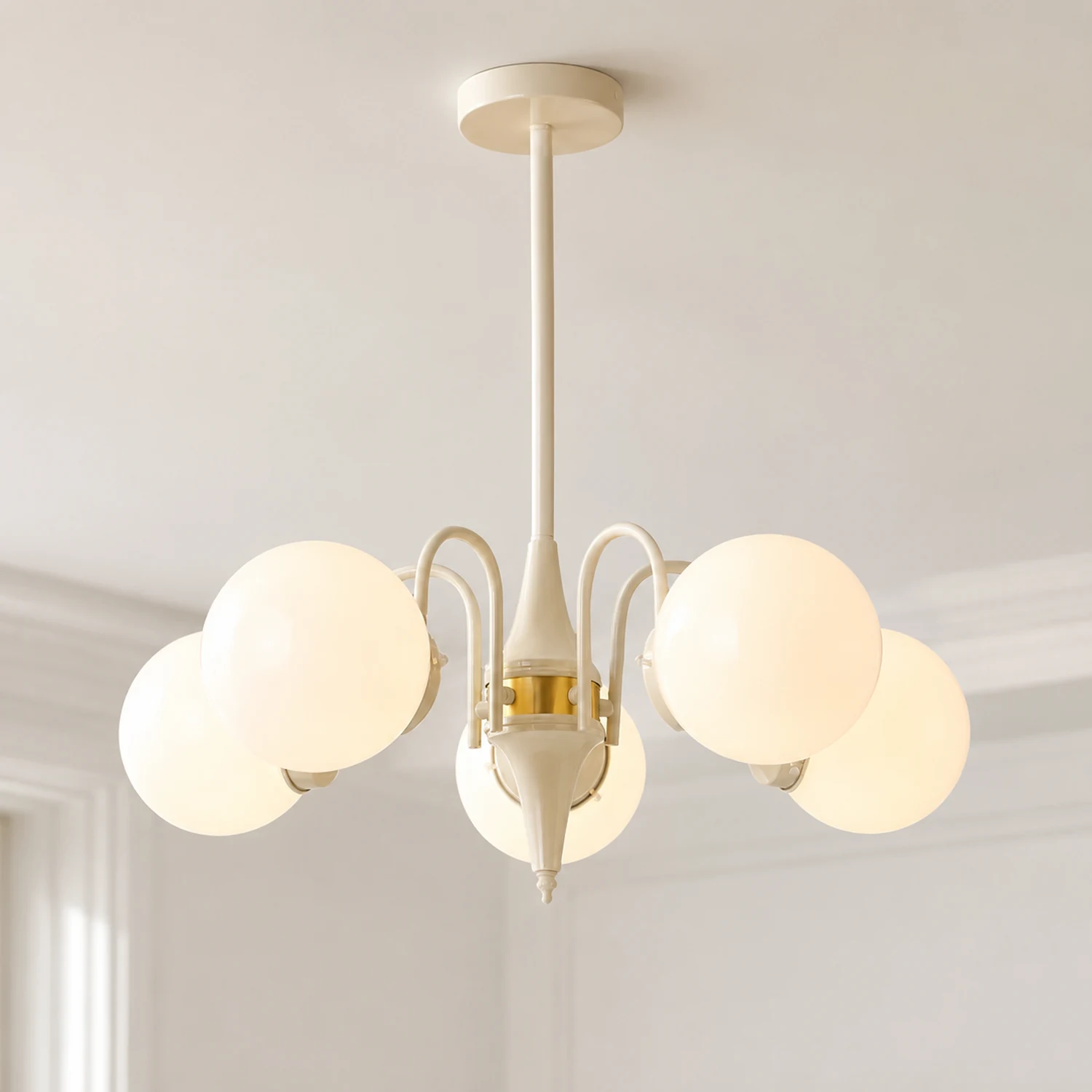Cream Ball Chandelier - Lumpaz