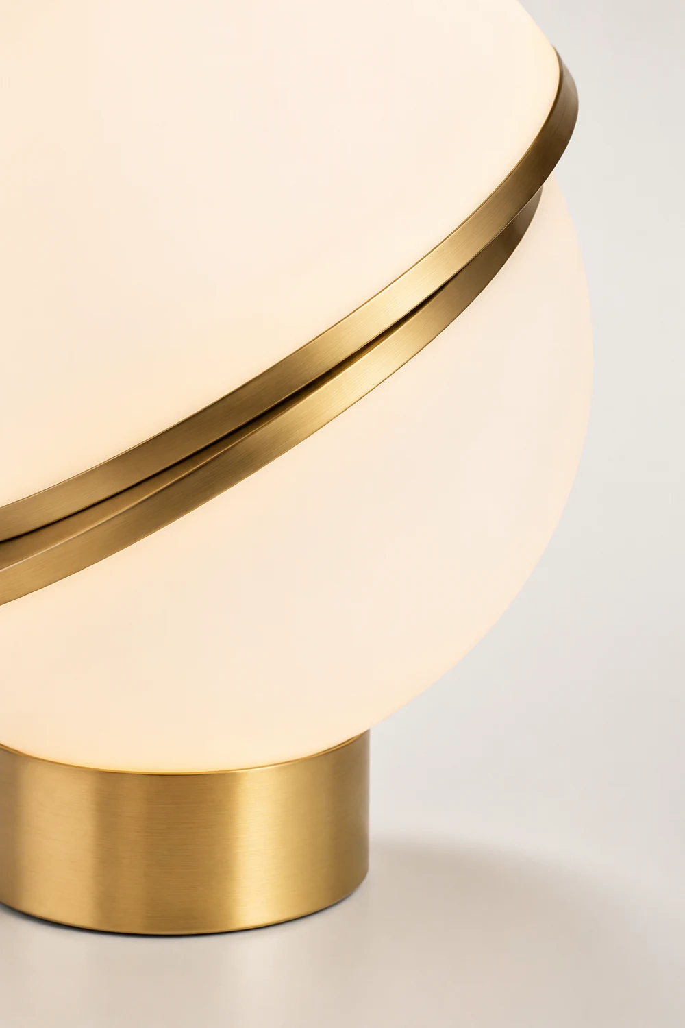 Crescent Table Lamp - Lumpaz