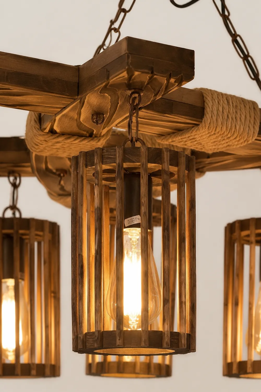 Retro Solid Wood Chandelier - Lumpaz