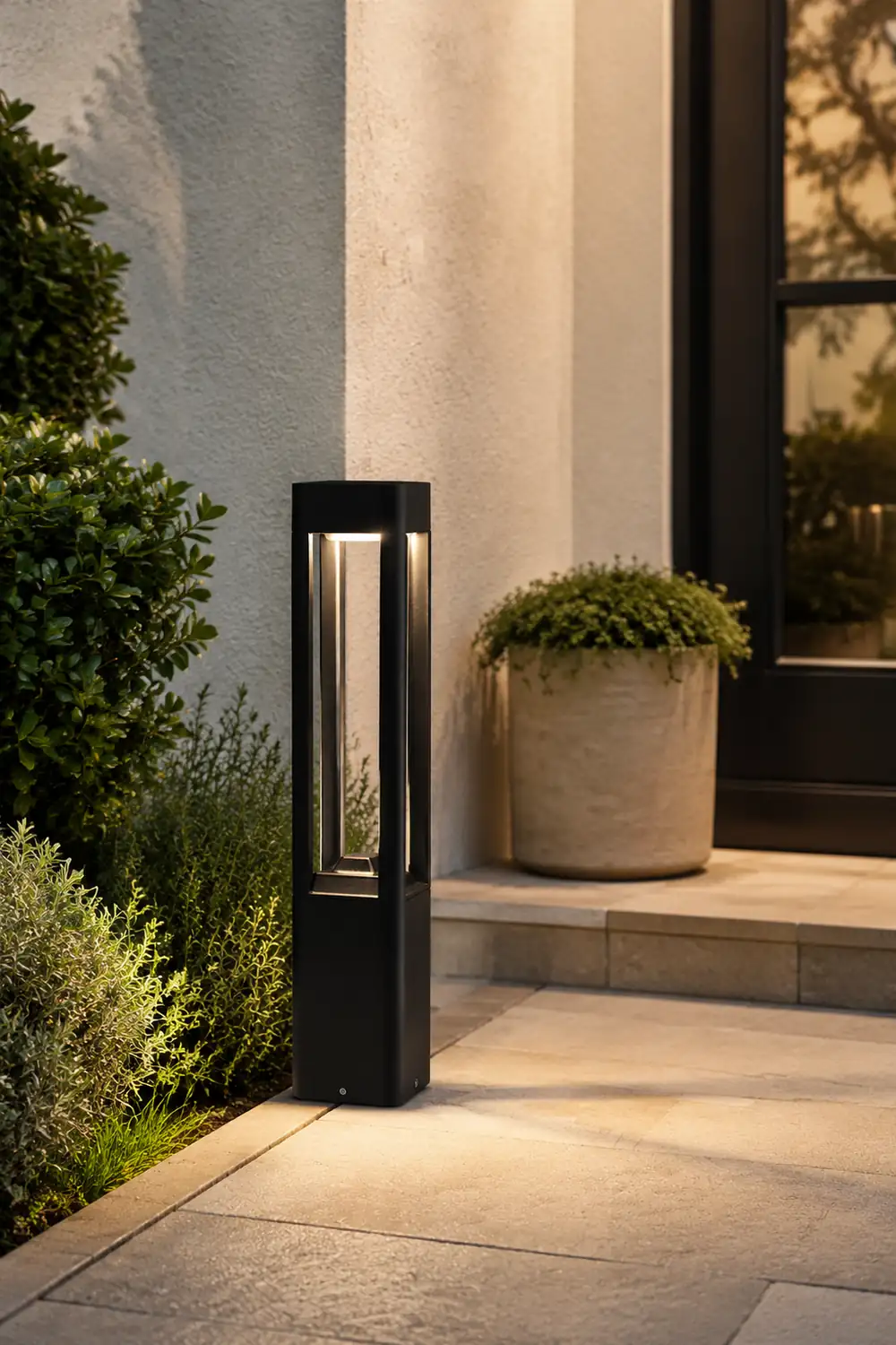 Rectangular Column Garden Light - Lumpaz