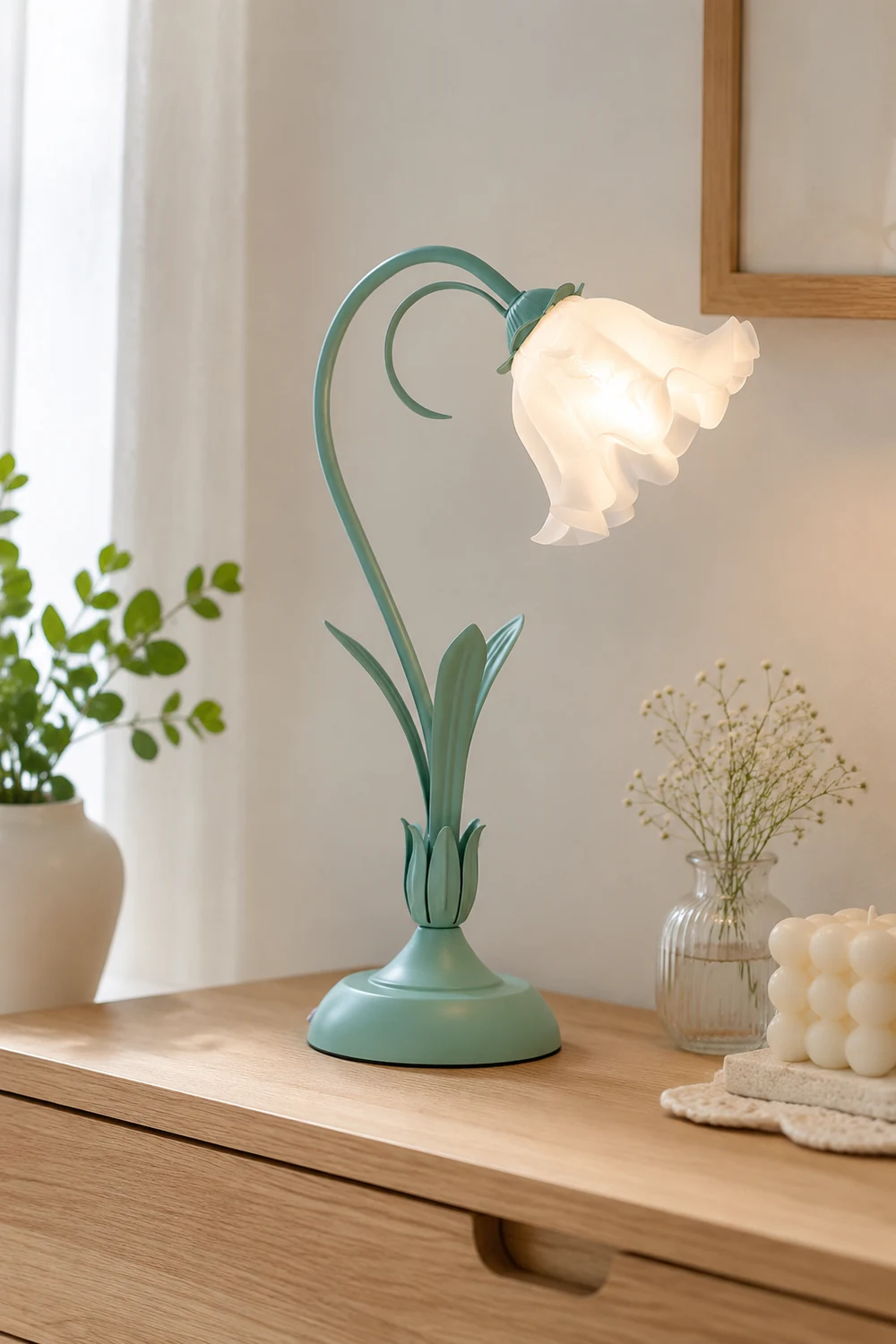 Lily of the Valley Table Lamp - Lumpaz