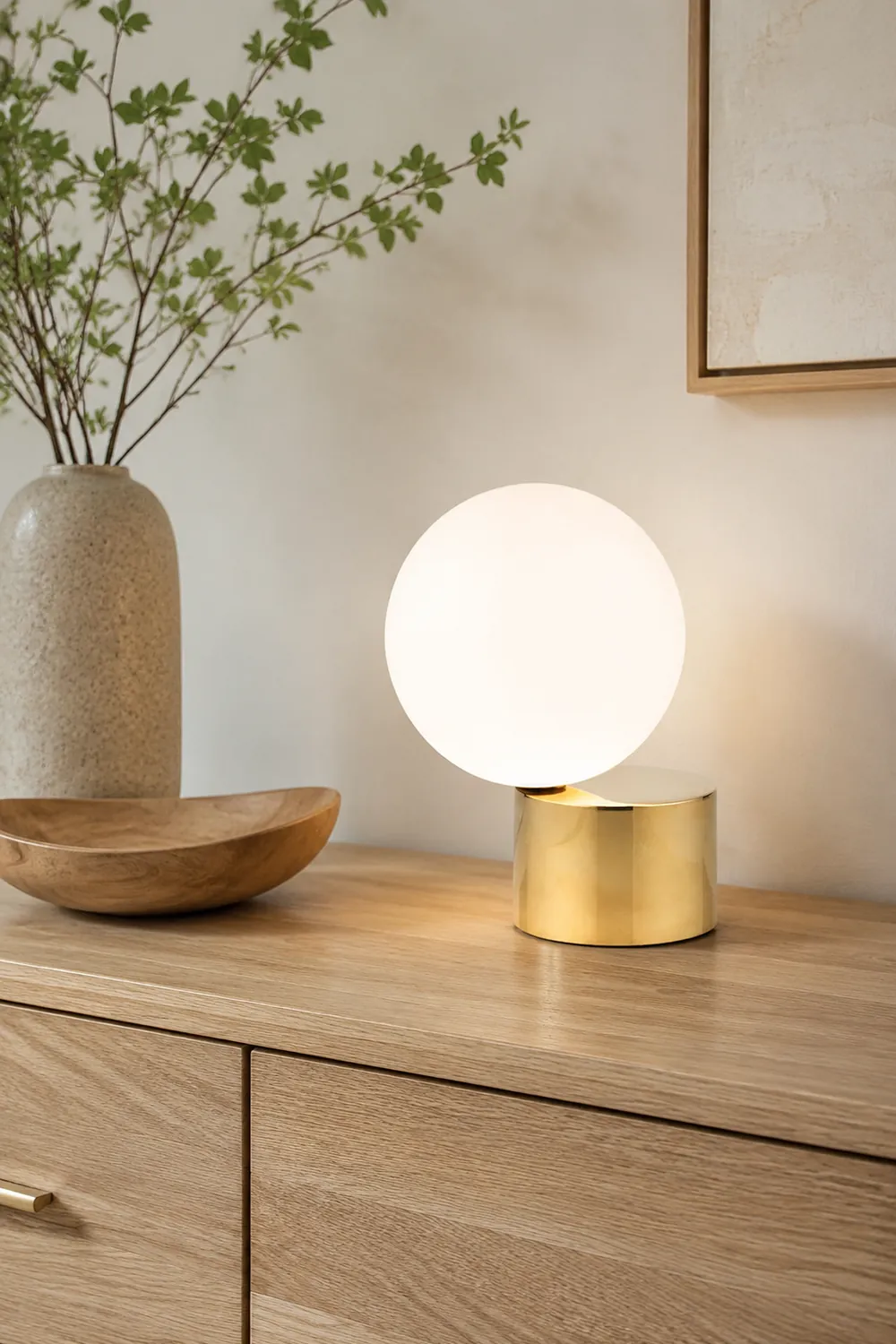 Tip of The Tongue Table Lamp - Lumpaz