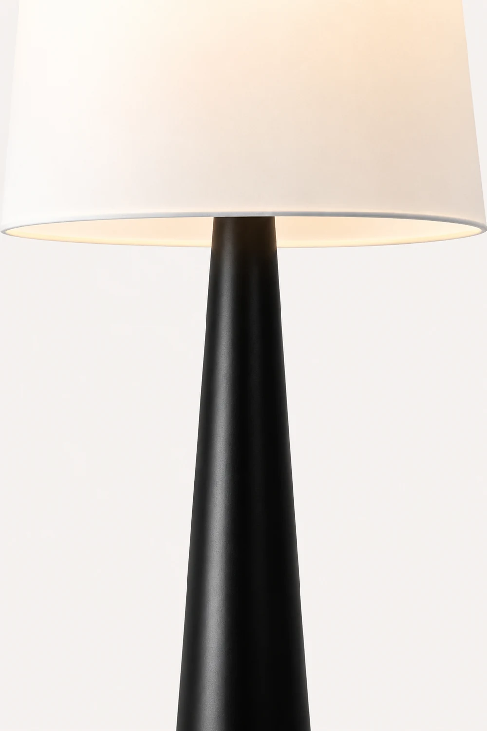 Montenegro Floor Lamp - Lumpaz