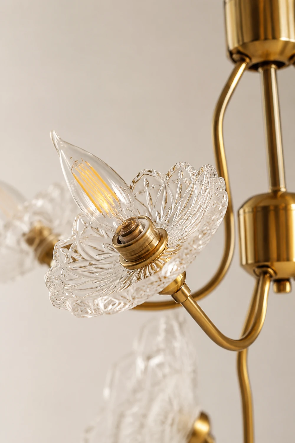 Monique Lhuillier Chandelier - Lumpaz